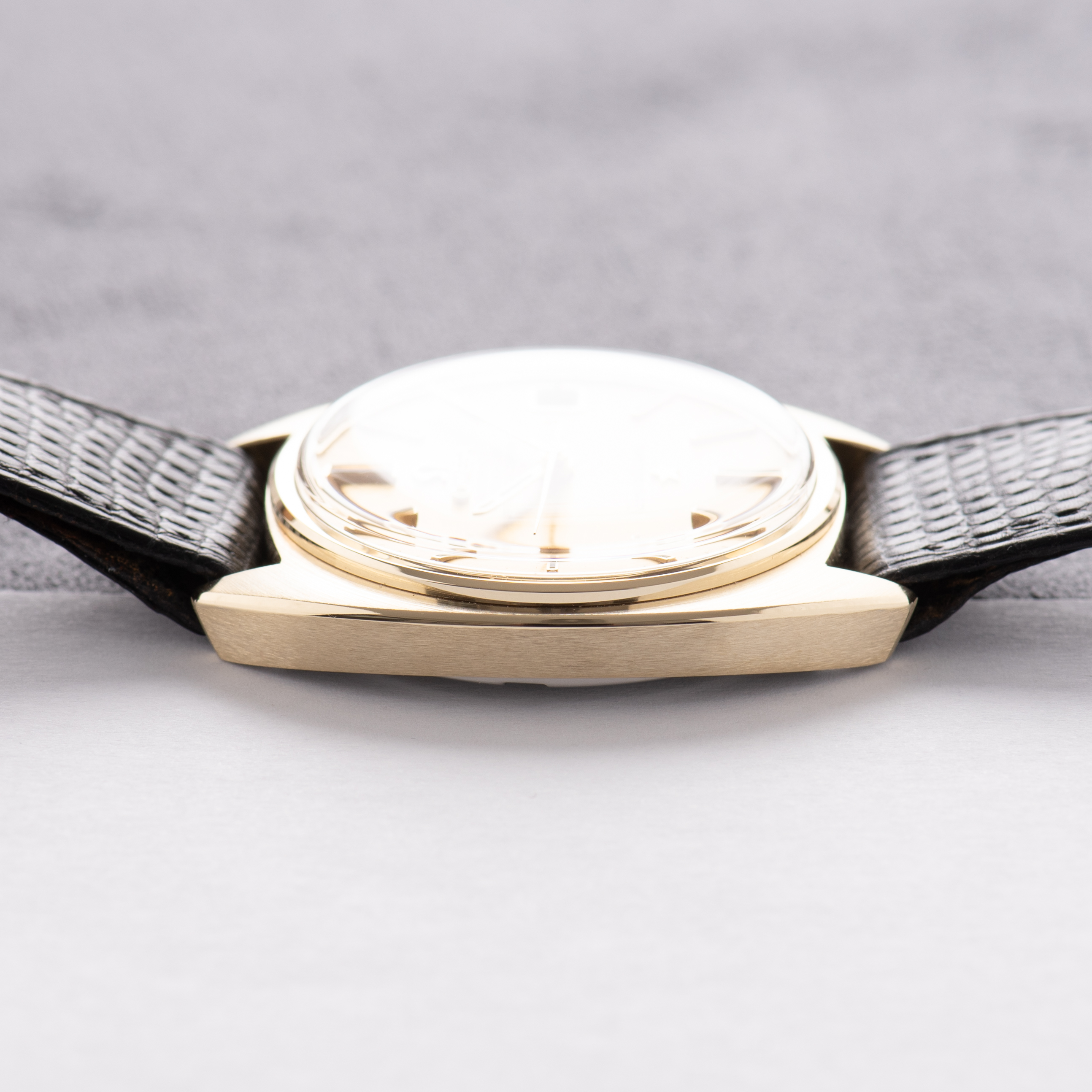 View of Omega Constellation Chronometer C-shape 14K Gold Capped from 1969 Réf 168.017SP