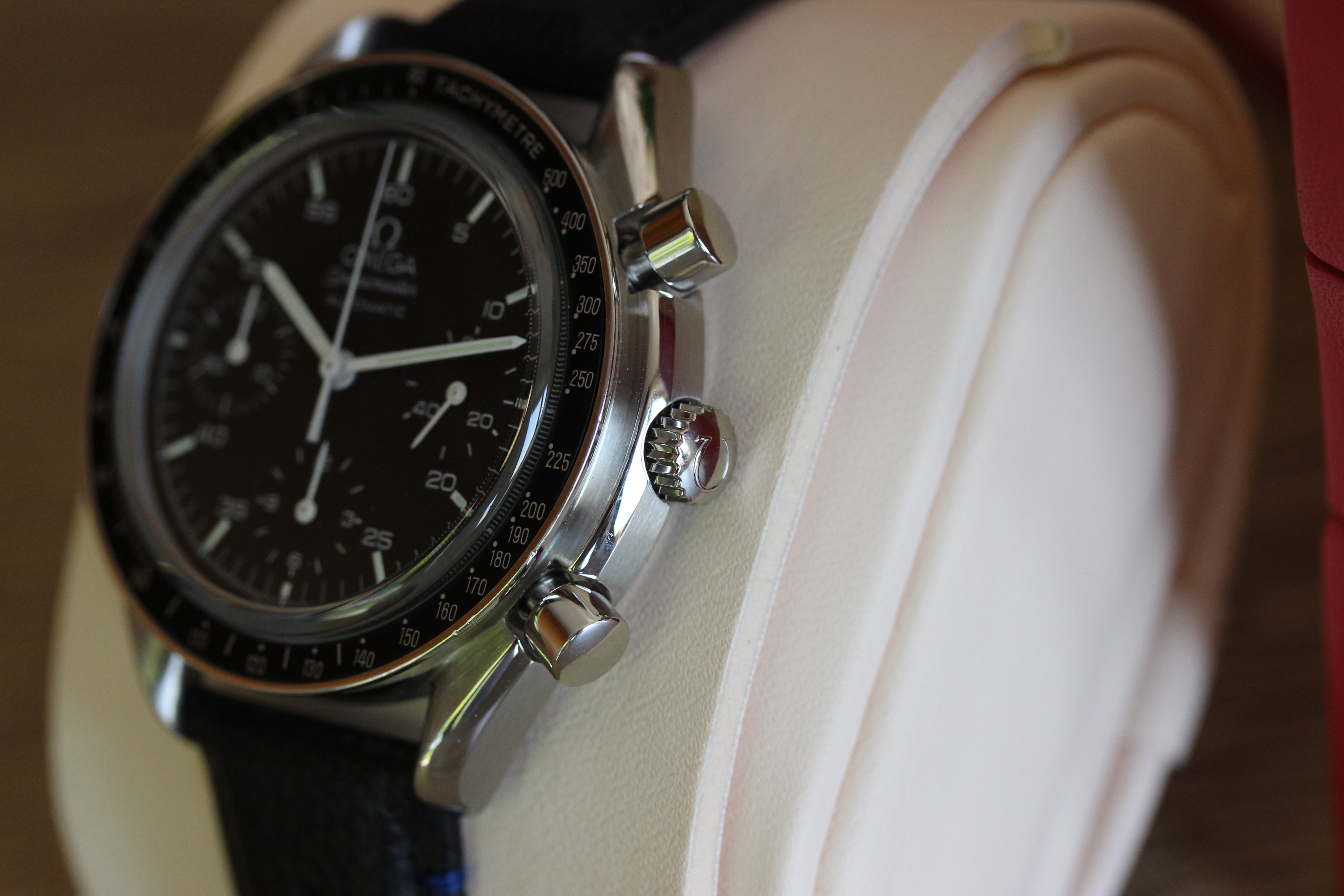 Zicht op Omega Speedmaster Reduced Automatic ref 3539,50,00