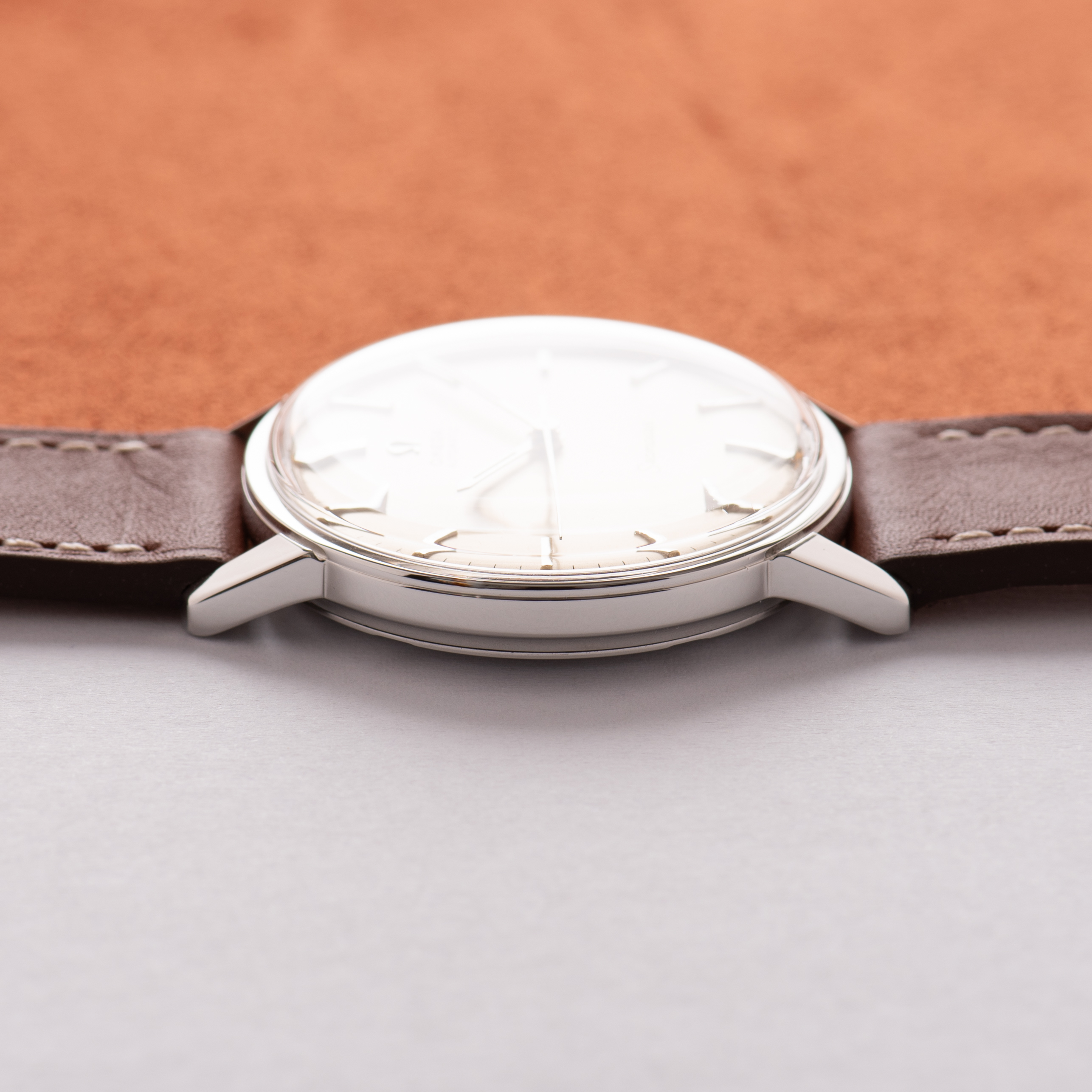 View of Omega Automatic Seamaster Silver Dial réf 165.002 cal 552 from 1966