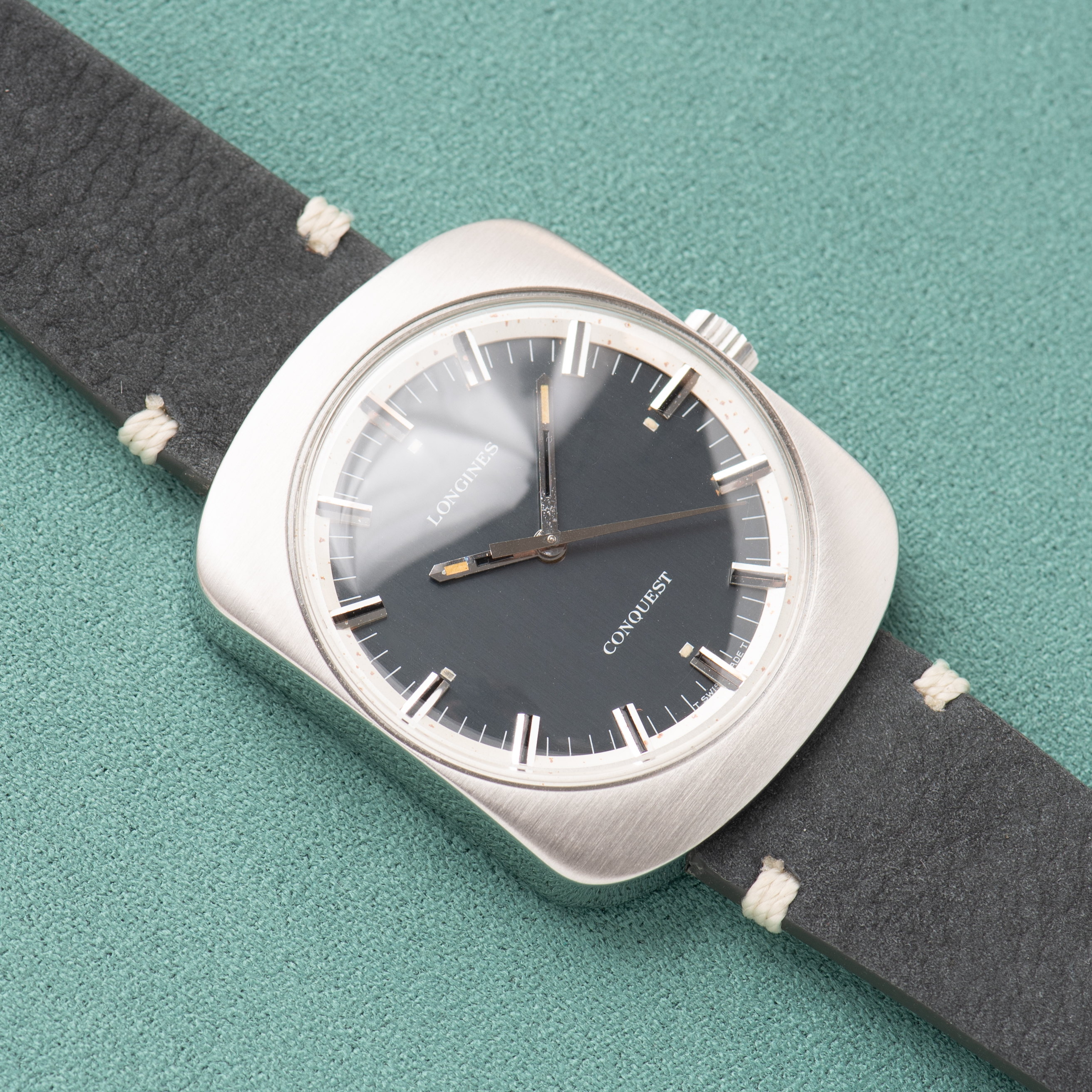 View of Longines Conquest mécanique Blue/Grey Dial  réf 1535 cal 706