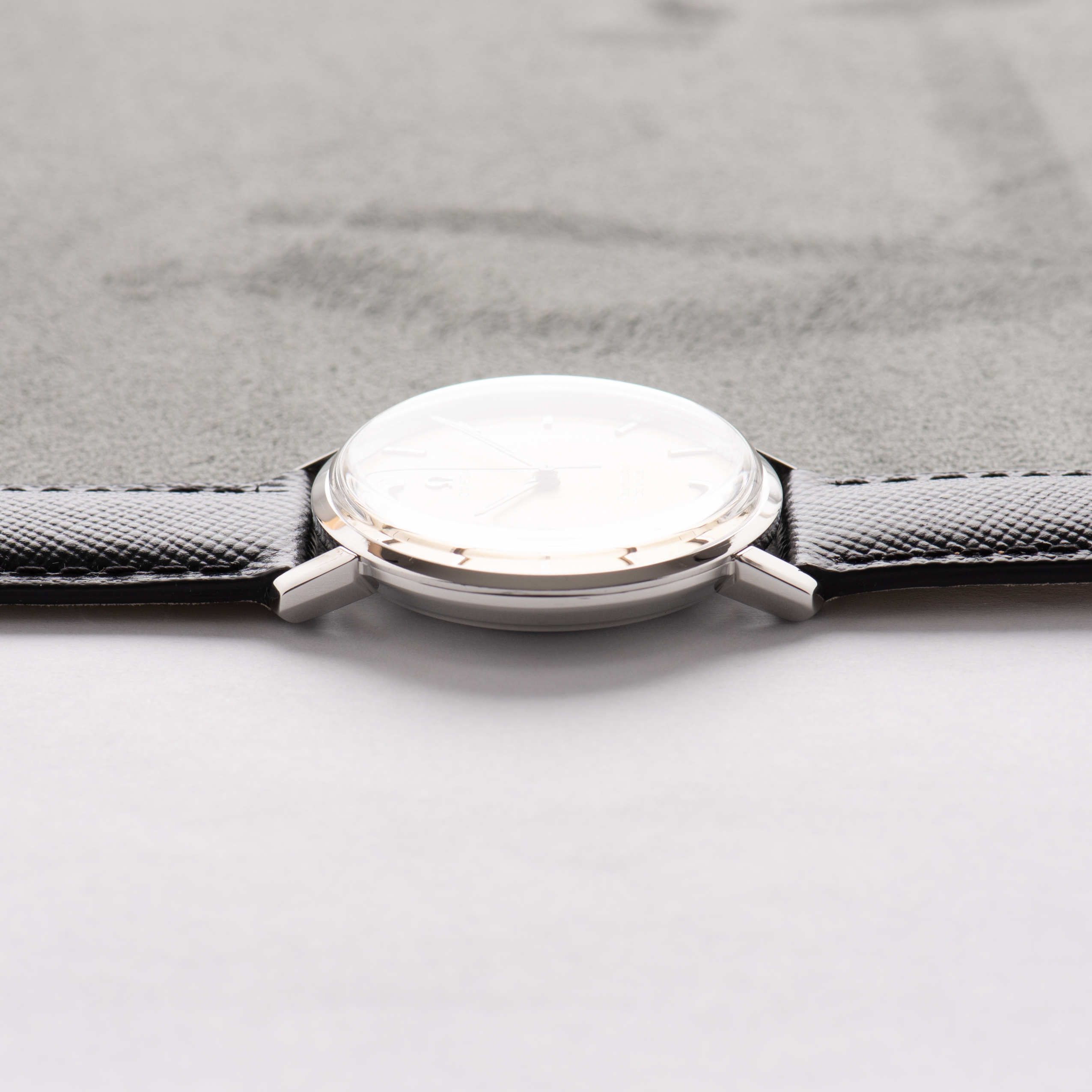 View of Omega Seamaster De Ville Mécanique Steel – Calibre 600 – Réf. 135.020 – 1964