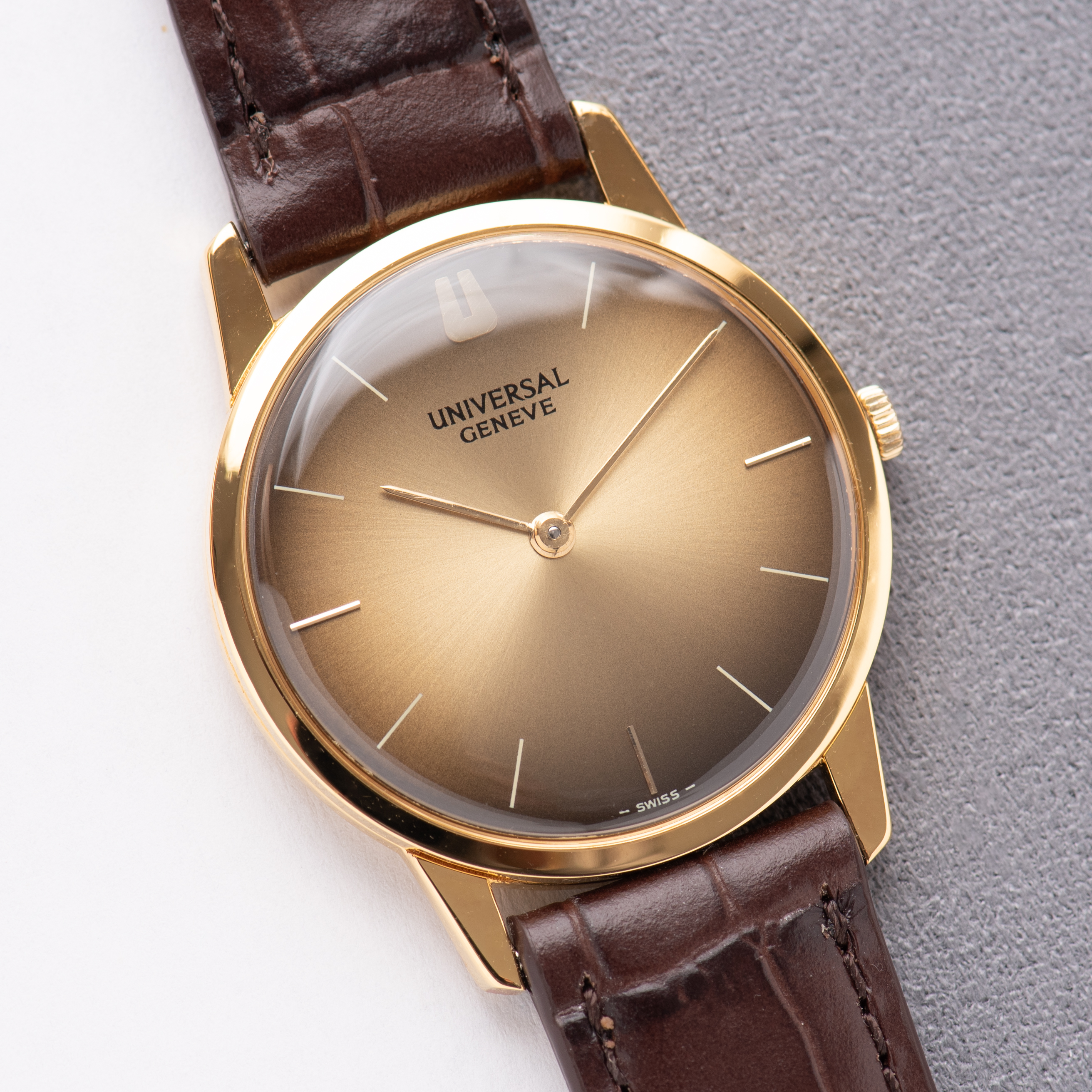 View of Universal Geneve Caramel Dial Extraslim Cal 42 from 1970