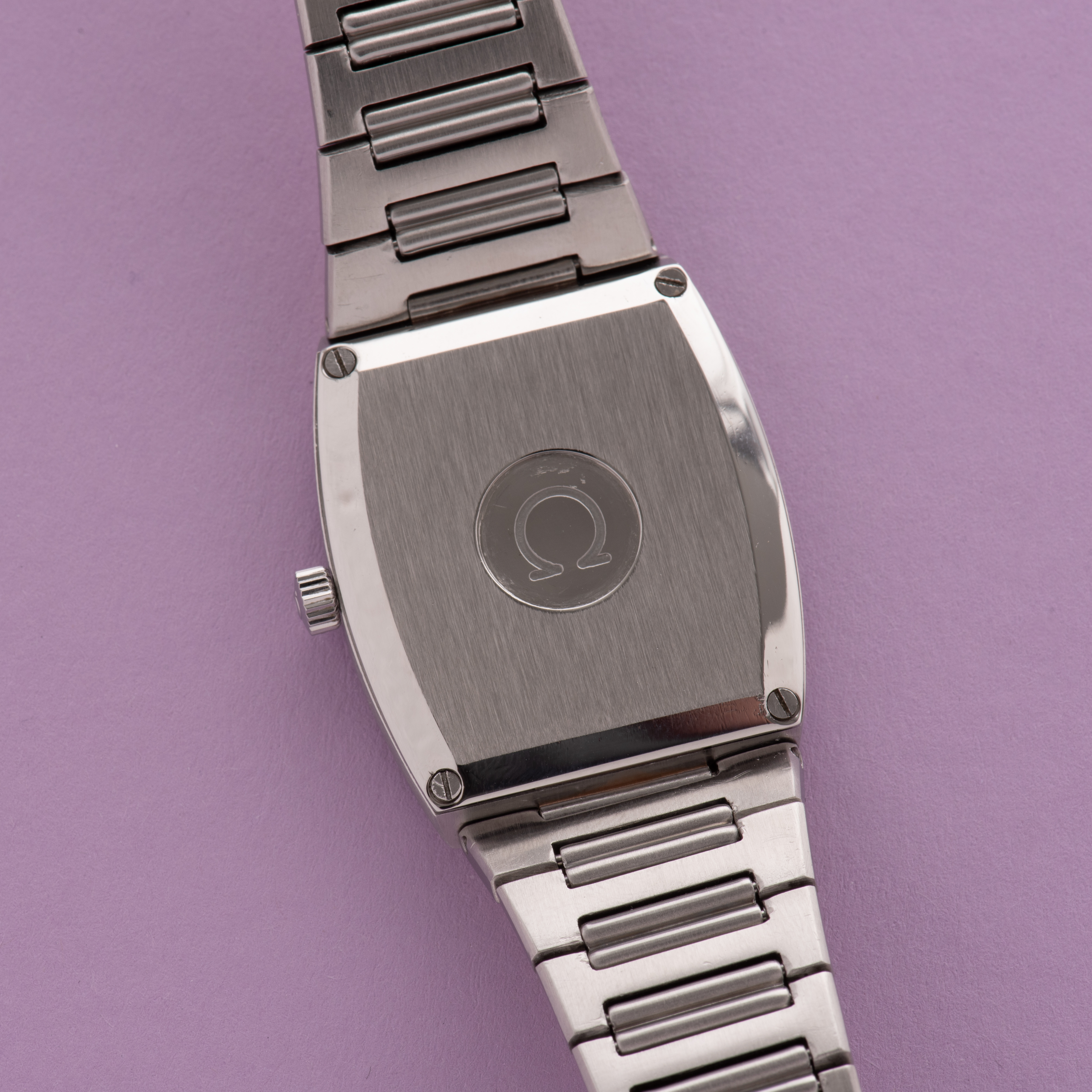 Zicht op Omega Constellation Automatic Tonneau ref 155.022 gold/steel cal 711 from 1973