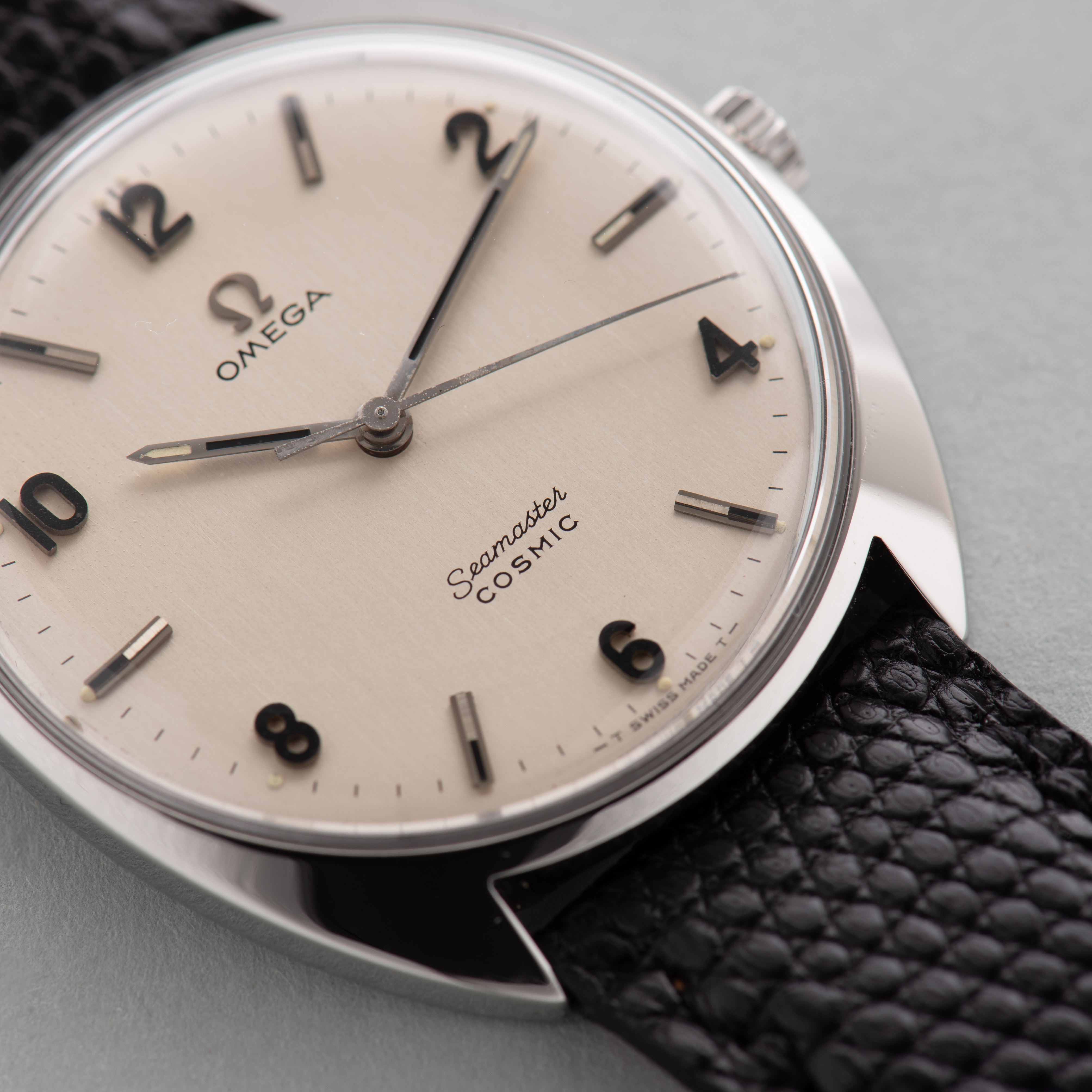 Vue de Omega Seamaster Cosmic réf 135.017 cal 601 from 1968