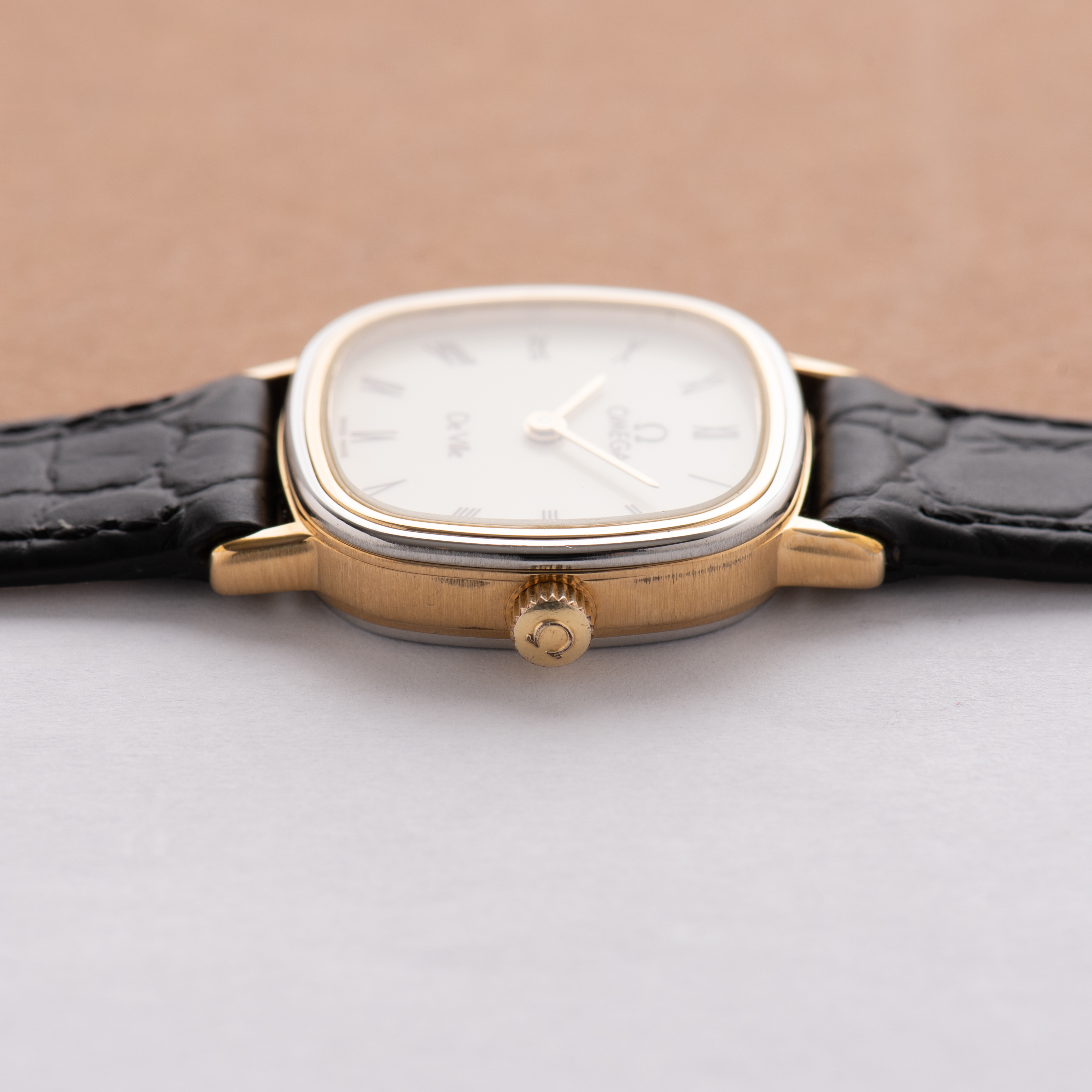 View of Omega De Ville mécanique Goldplated réf 5110579 from 1970'