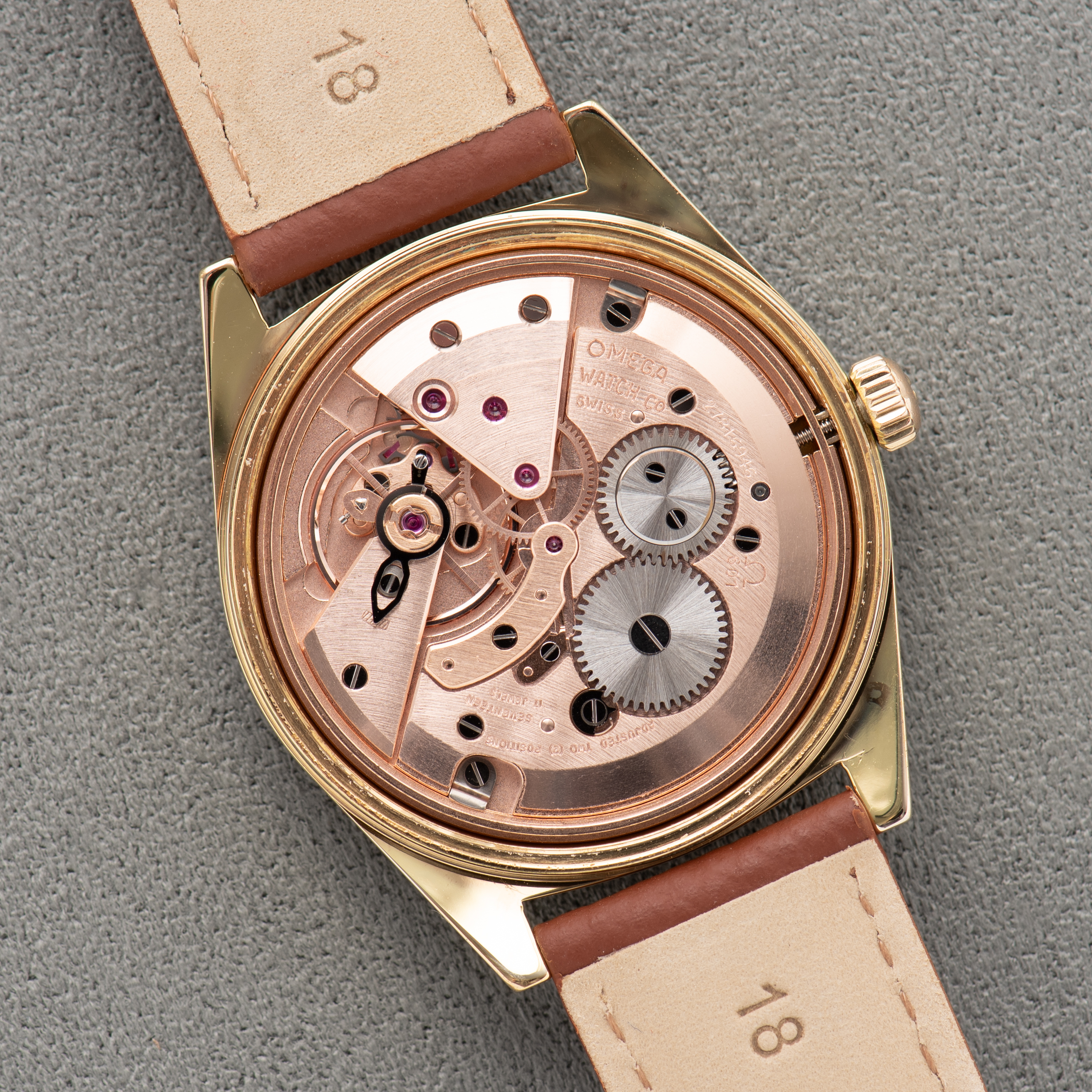 Zicht op Omega Genève mécanique Gold Plated réf 135.041 from 1968