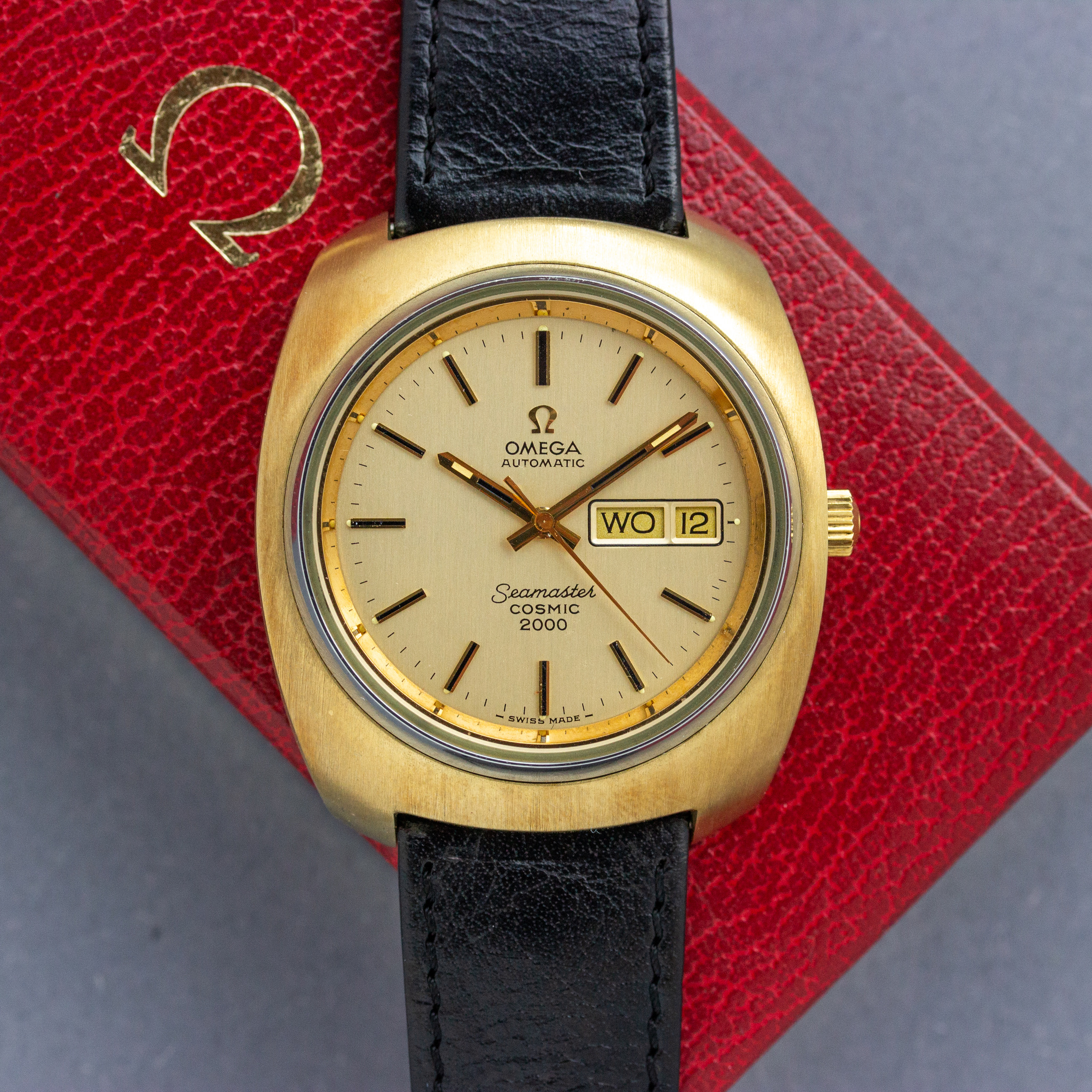 Zicht op Omega Automatic Seamaster Cosmic 2000 New Old Stock Réf 166.133