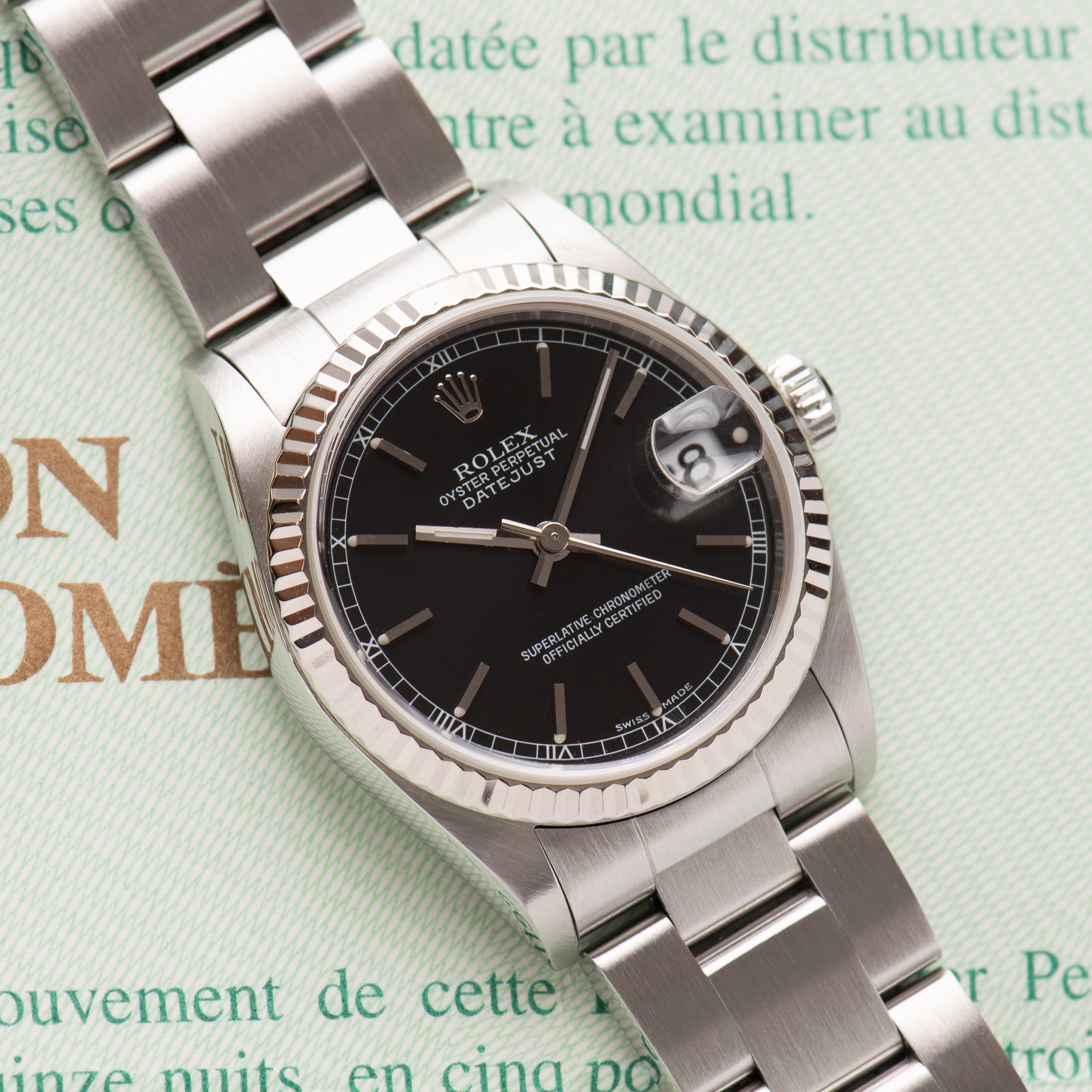 Vue de Rolex Oyster Datejust 31mm Black Dial Réf 78274 With Papers