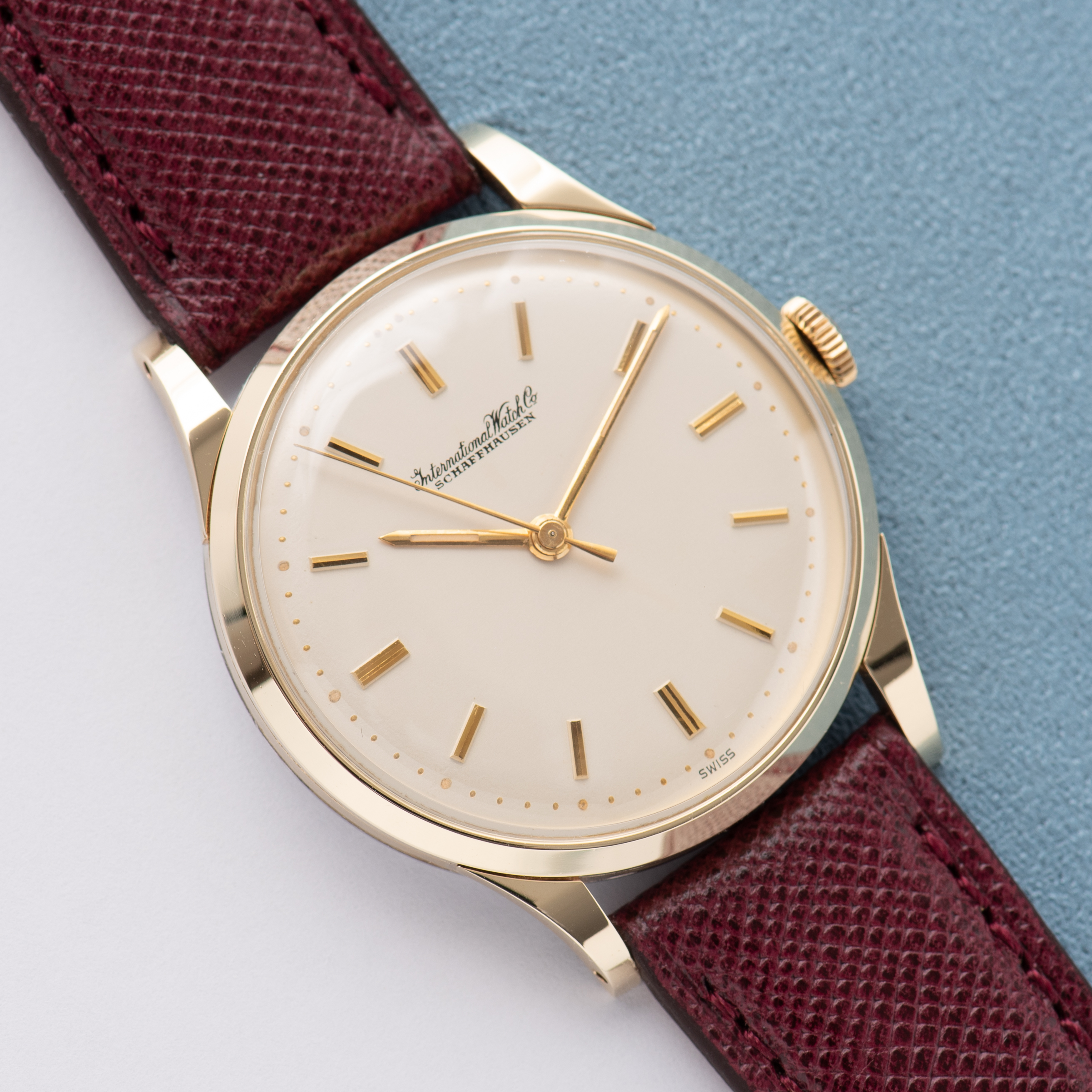 Vue de IWC International Watch Co Schaffhausen cal 89A réf 1454609