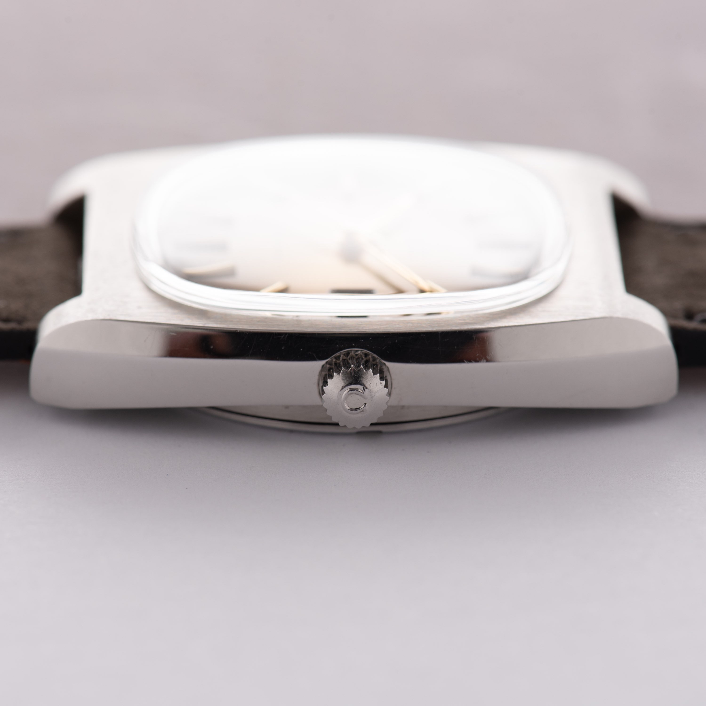 Vue de Omega Genève Automatic Date Brown From 1974 Réf 166.0190