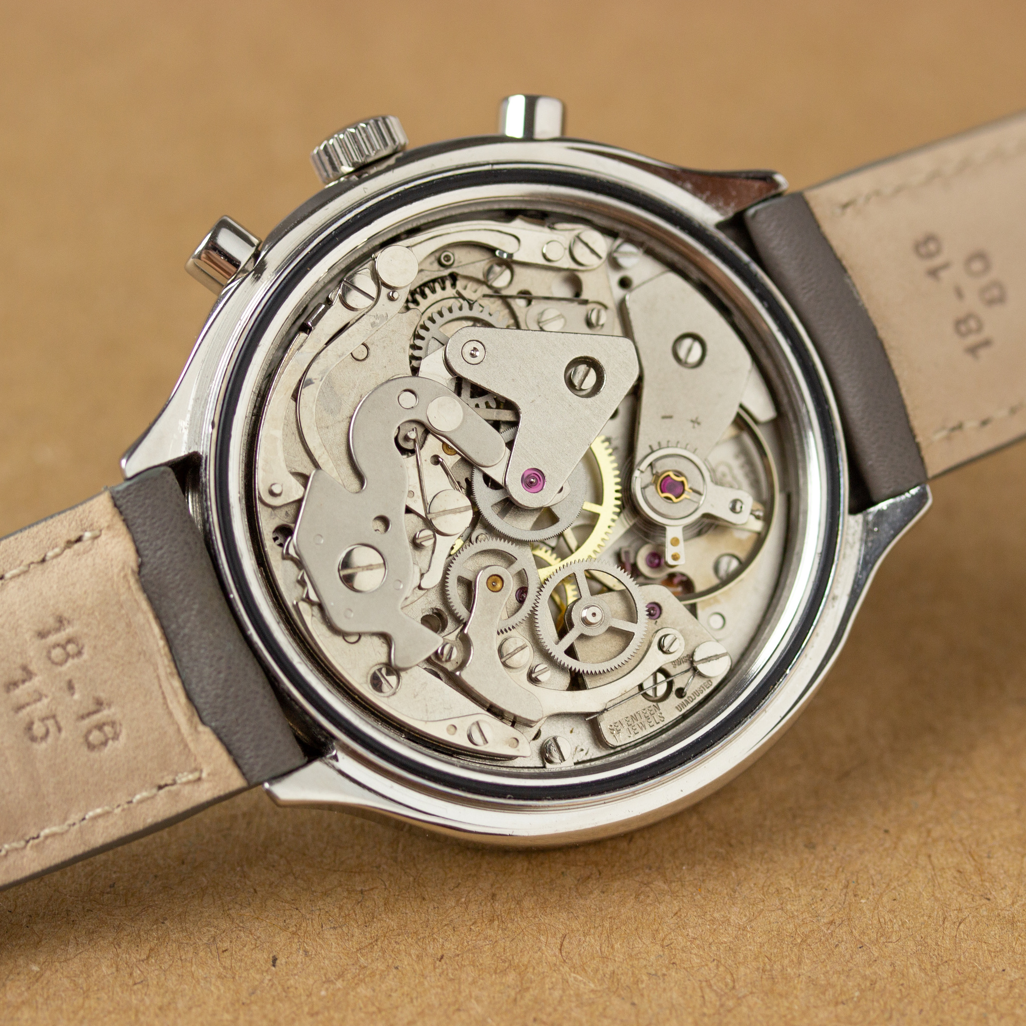 Vue de Montdor Chronographe incabloc valjoux 7733