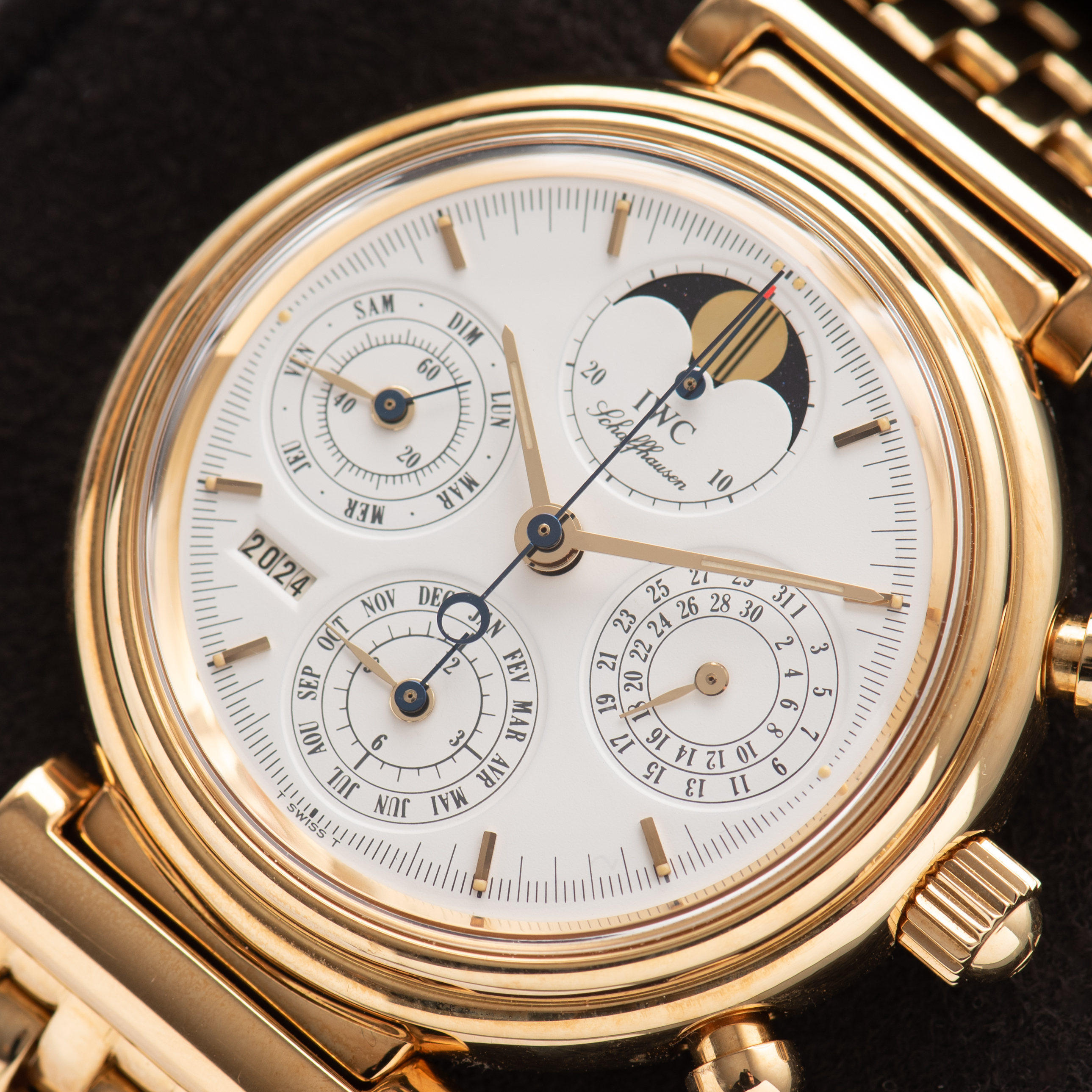 Zicht op IWC Da Vinci Perpetual Calendar Edition Speciale Ref IW3750 Goud 18k
