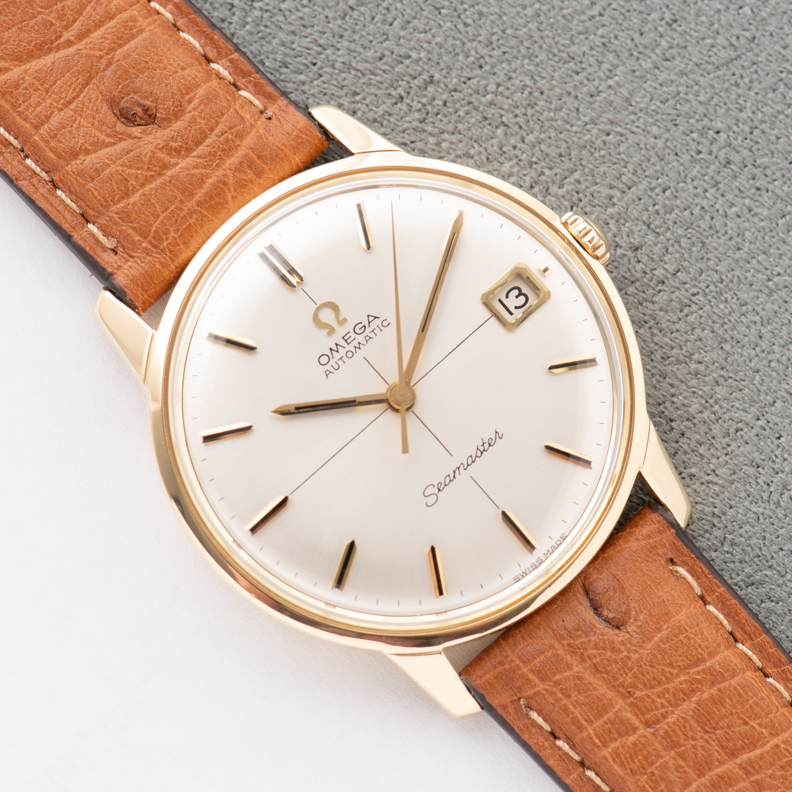 View of Omega Automatic Seamaster "Crosshair" Dial Date Gold 18k from 1966 Ref 166.001