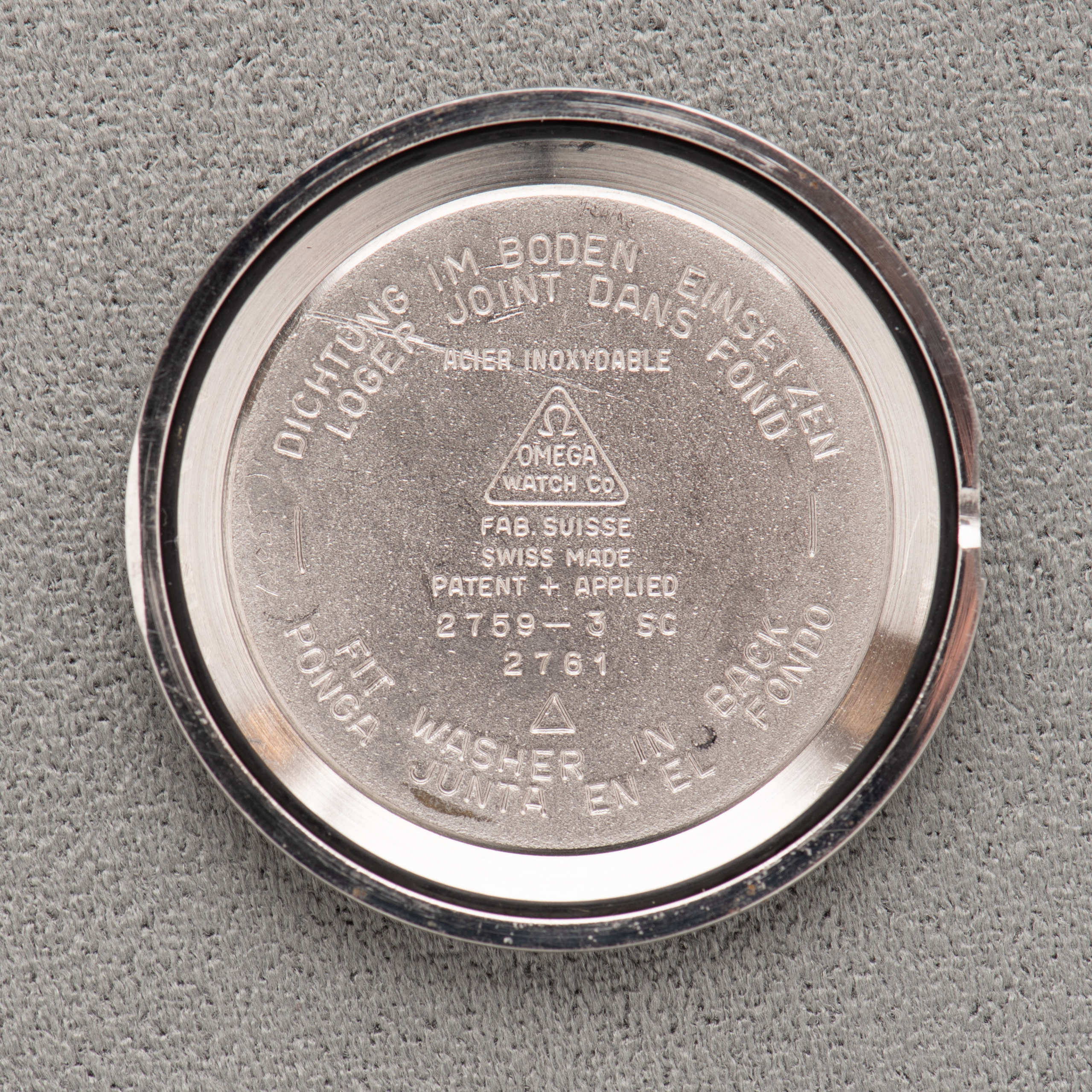 Vue de Omega Seamaster Petite Seconde « Beefy Lugs » – Réf. 2759-3 SC 2761 – 1956