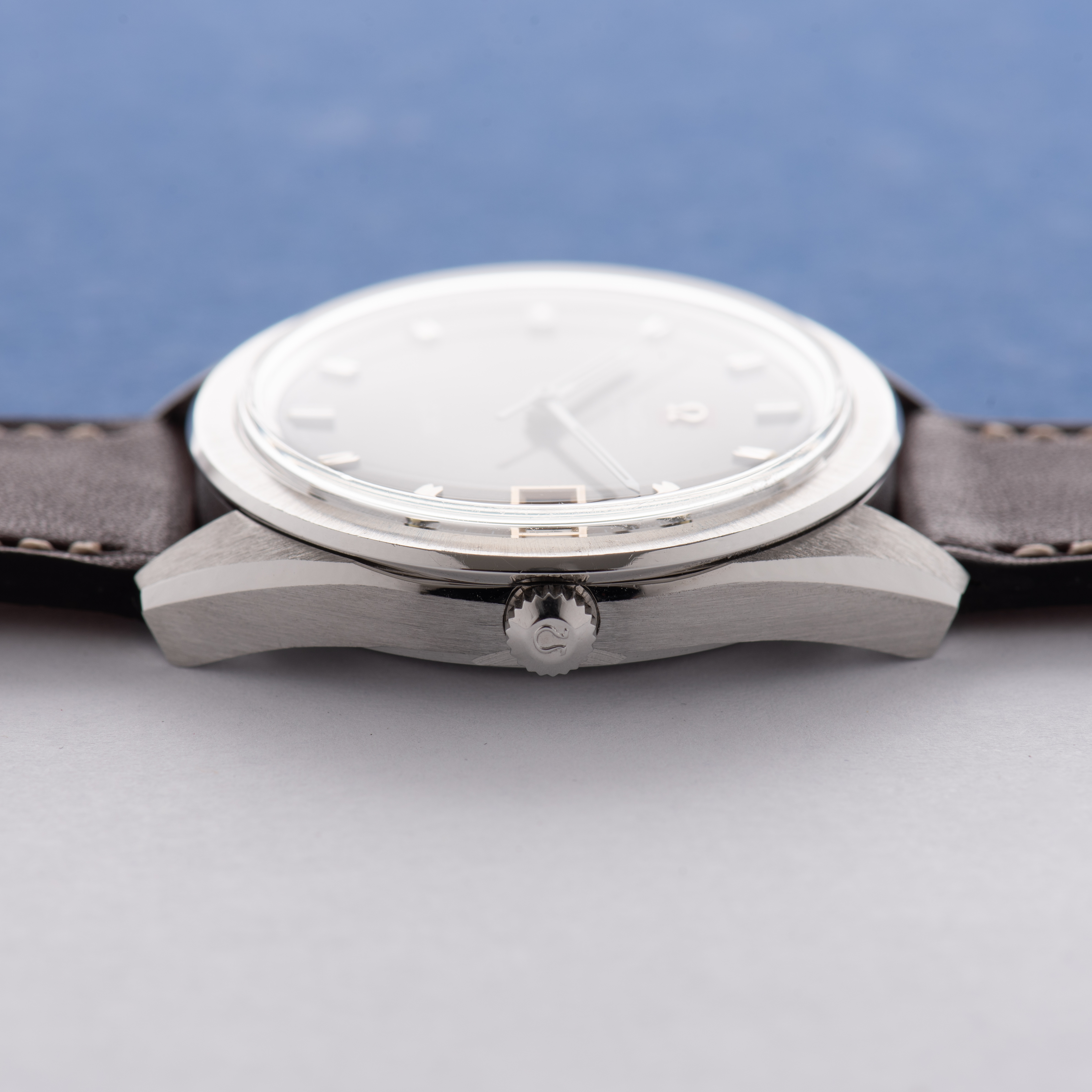 View of Omega Electronic Chronometer F300 Grey dial Réf 196.001 from 1970