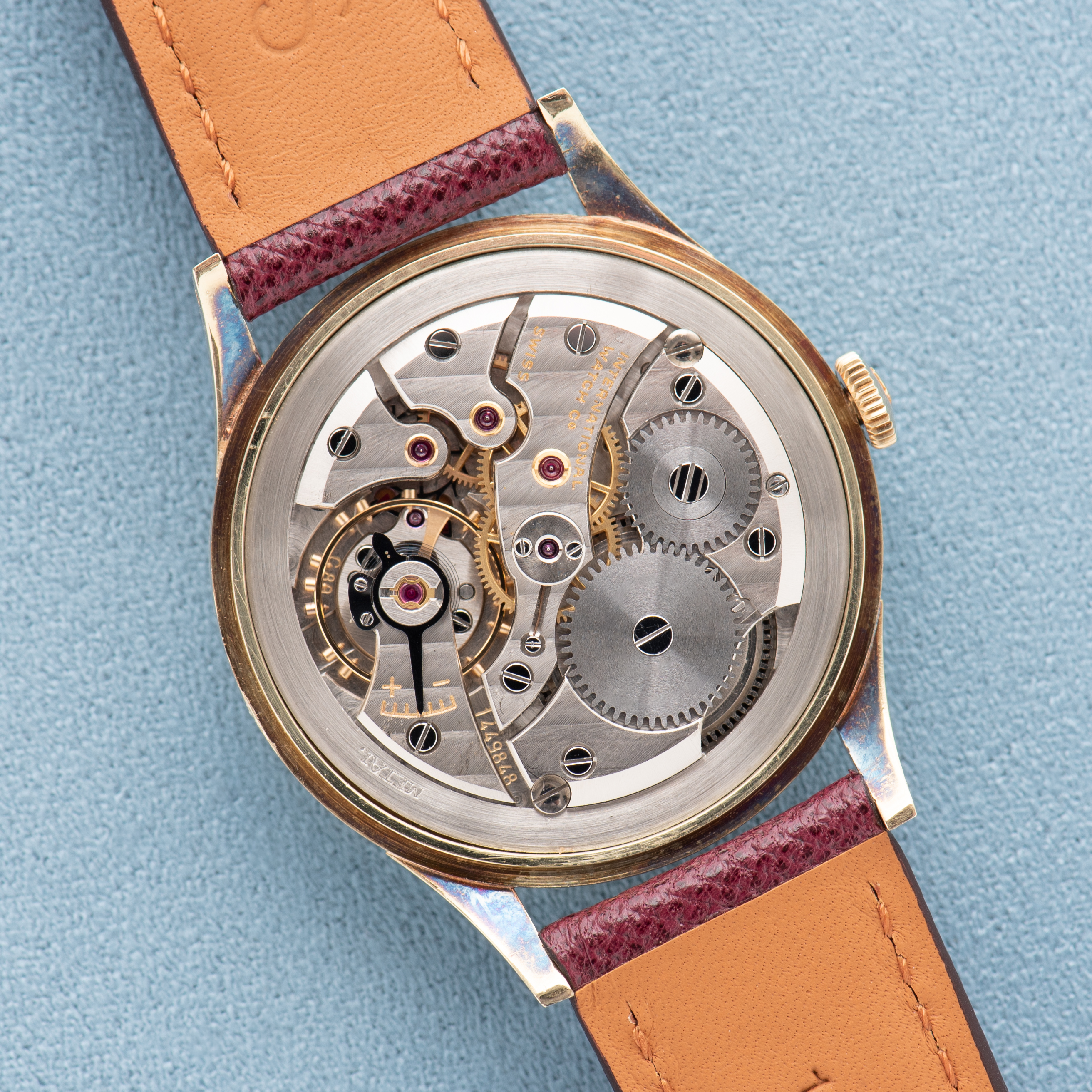 Vue de IWC International Watch Co Schaffhausen cal 89A réf 1454609