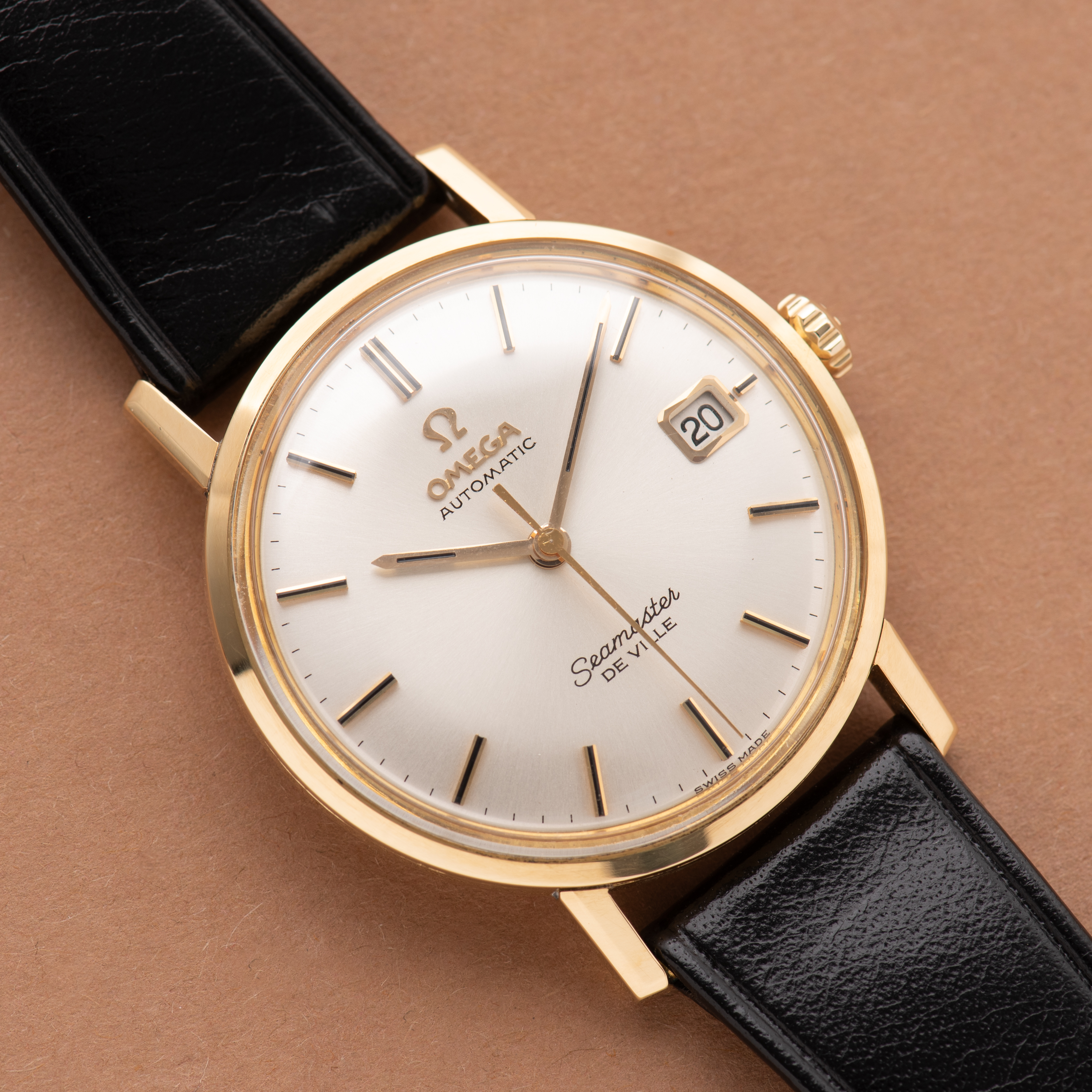 Vue de Omega Automatic Seamaster De Ville Gold 18k 0,750 réf 166.020 from 1966
