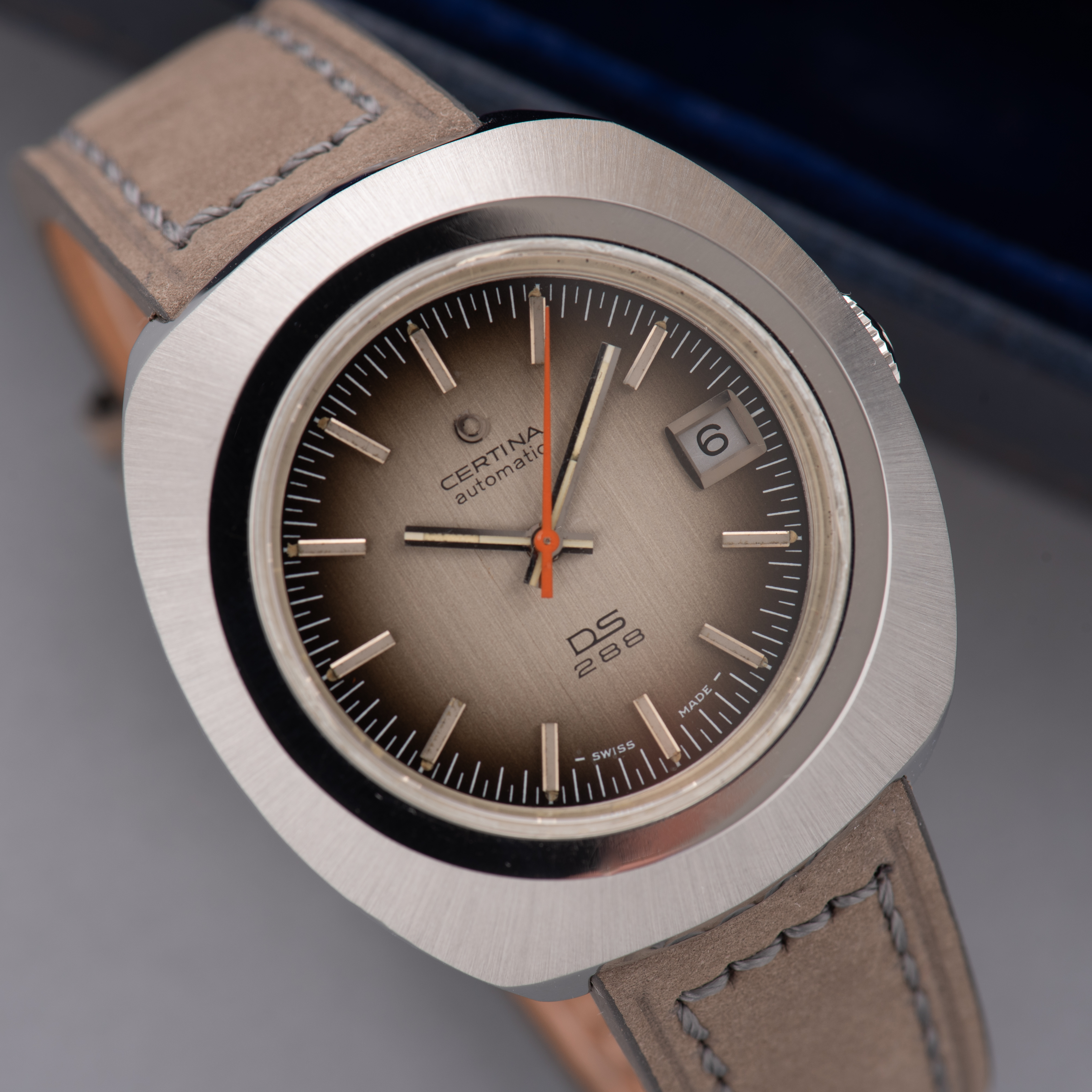 Vue de Certina Automatic DS 288 réf 346825 cal 25-681