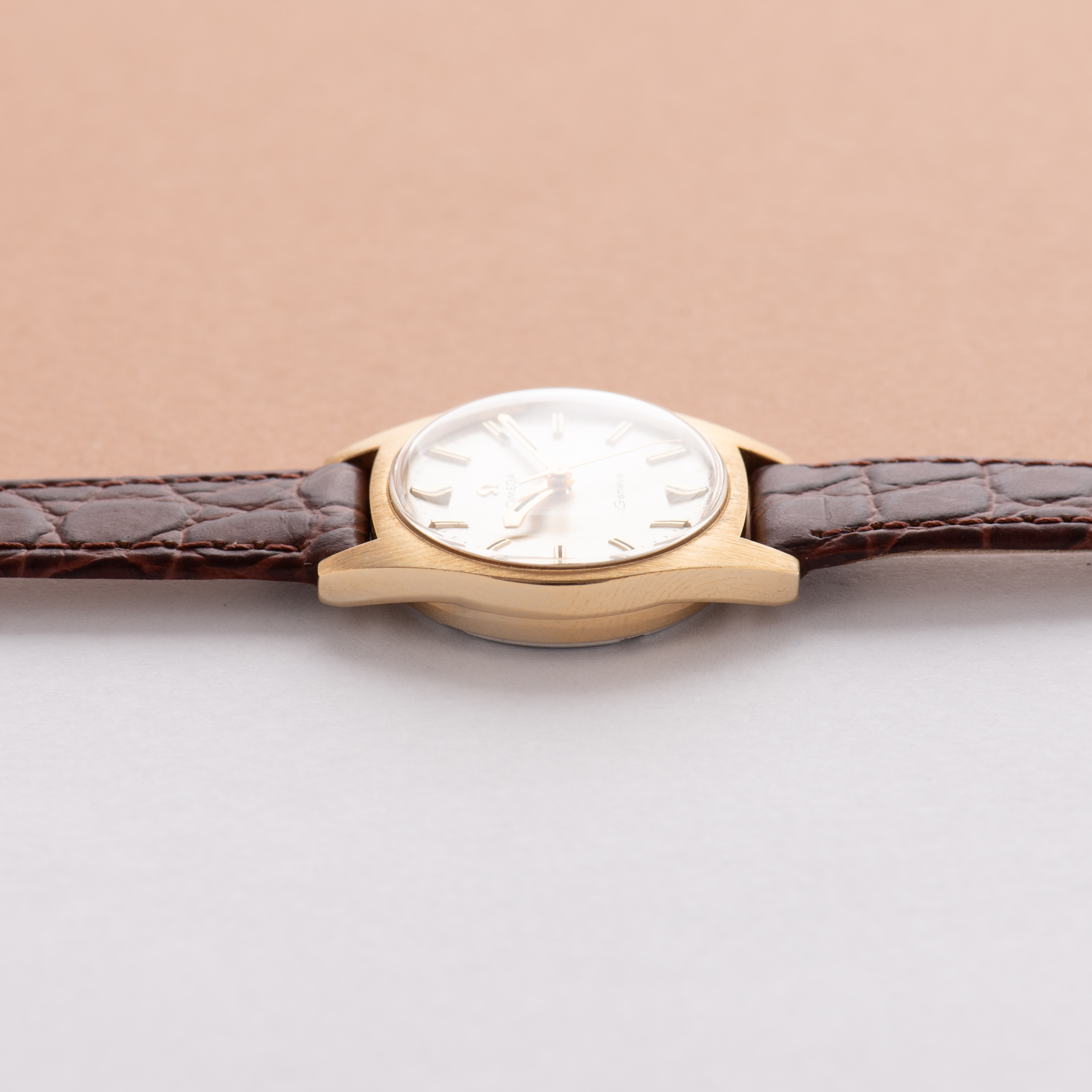 Zicht op Omega Geneve ref 535.014 cal 630 uit 1969 met doos