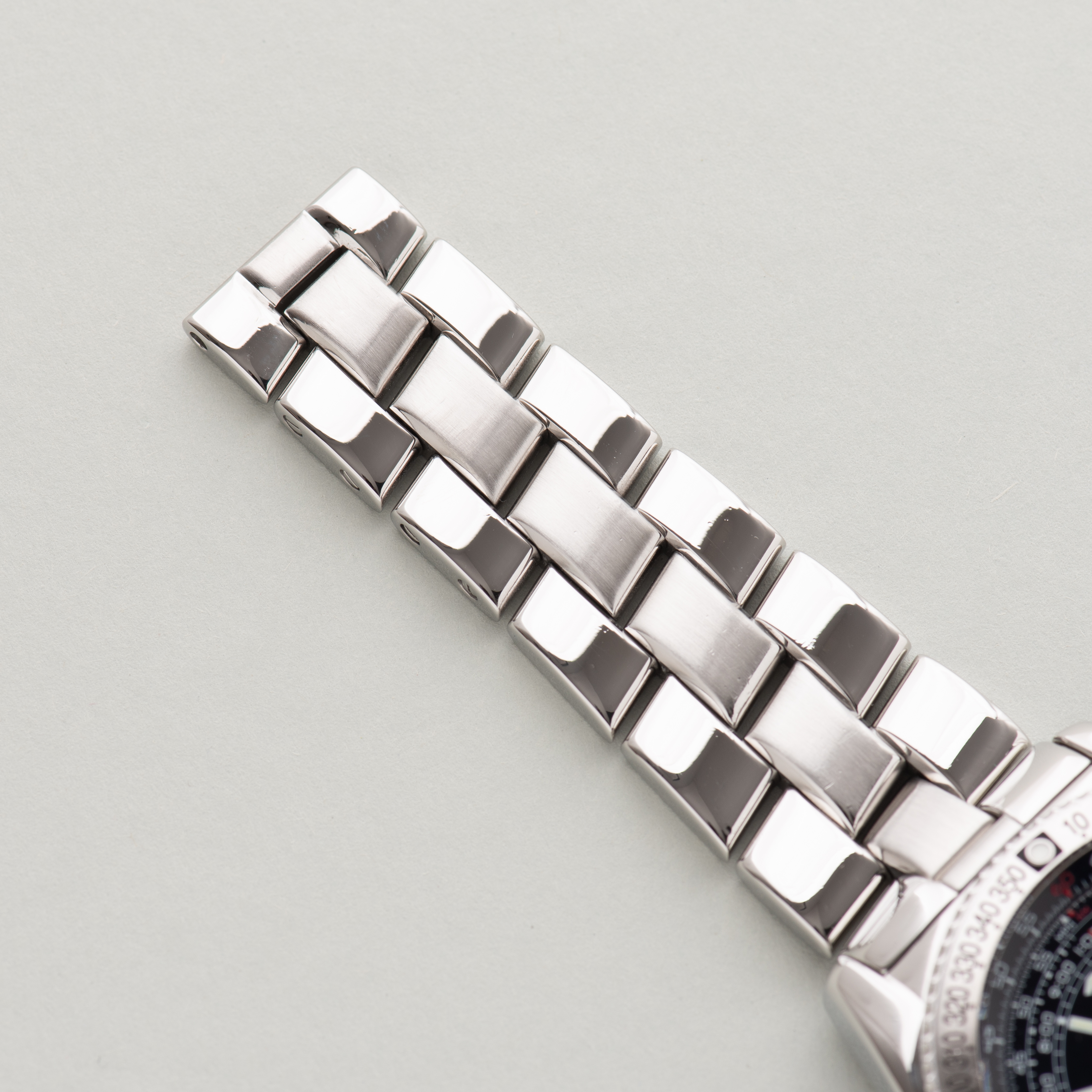 Vue de Breitling B-2 Chronographe A42632 cal B.42