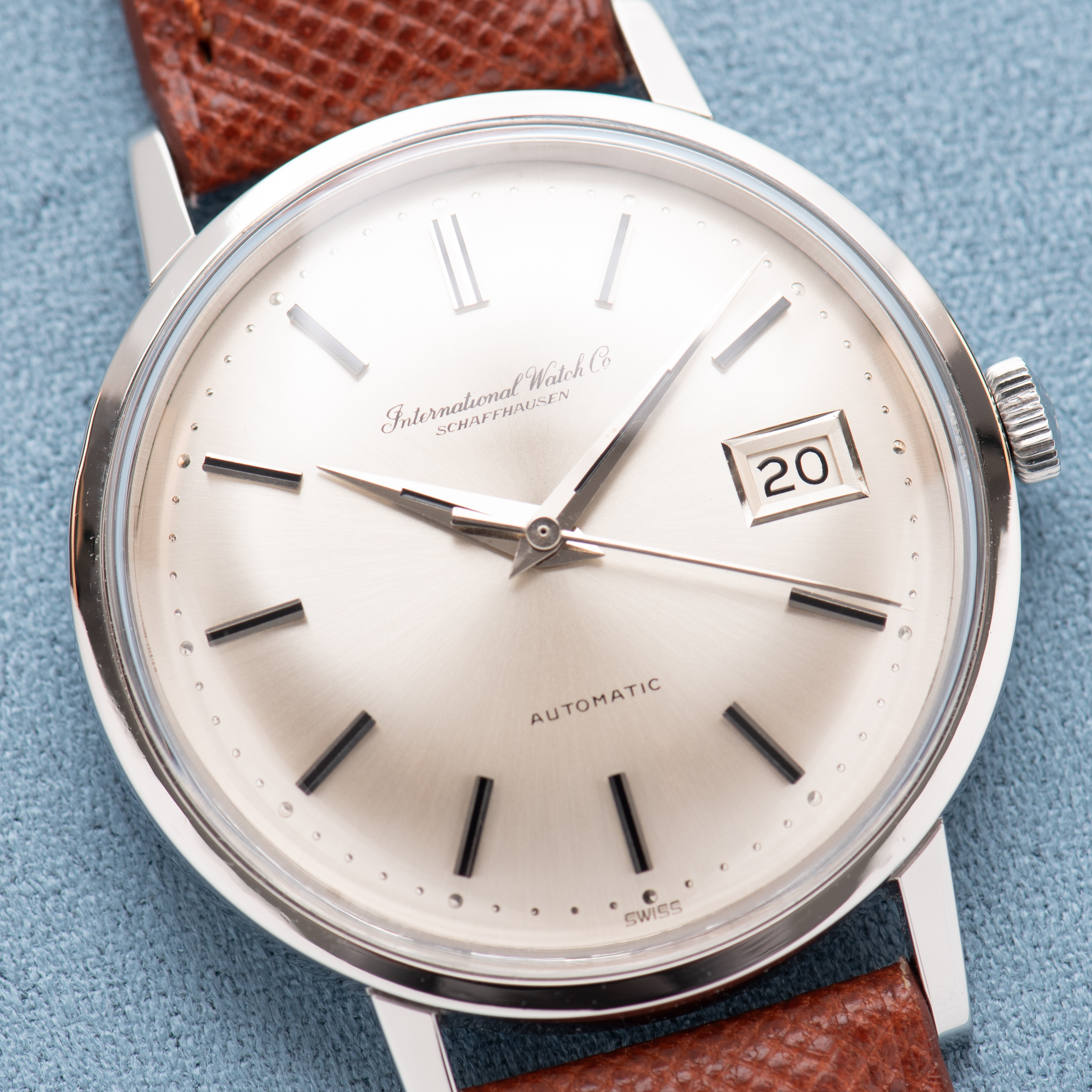 View of IWC Jumbo Automatique Silver Dial cal 8541 réf R805A