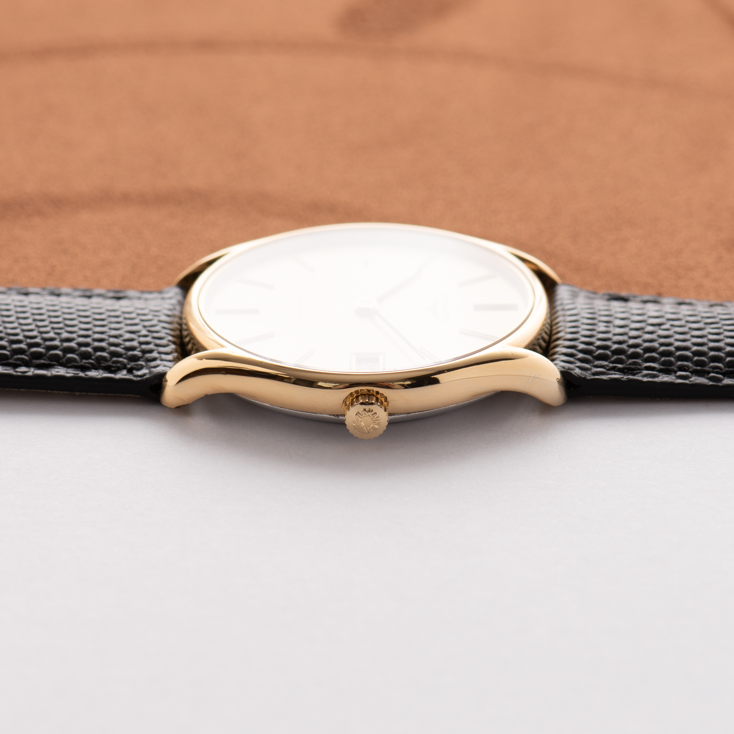View of Automatic Longines "Linen Gold Dial" ref 4184 994 from 1970