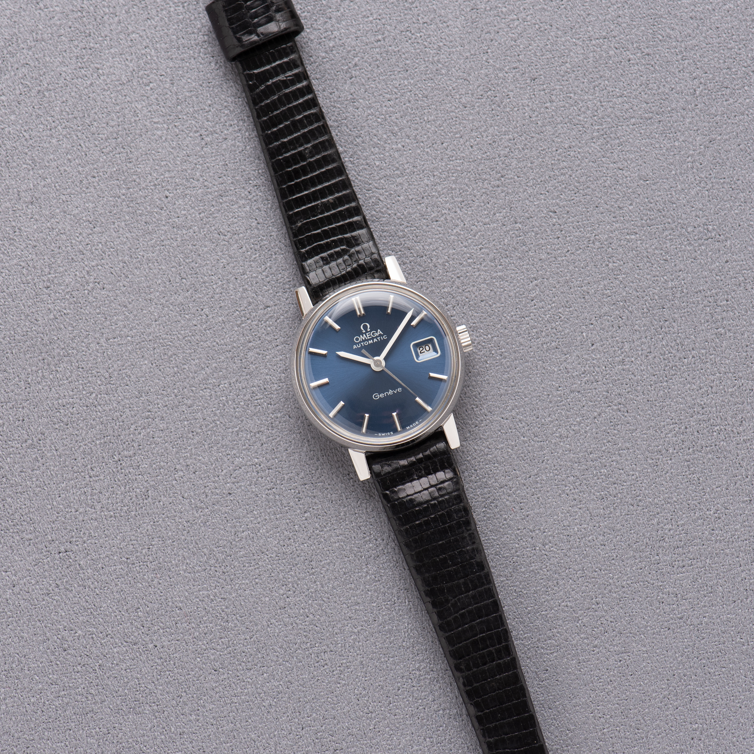 Vue de Omega Automatic Geneve Blue Dial réf 562.018 cal 684 from 1972