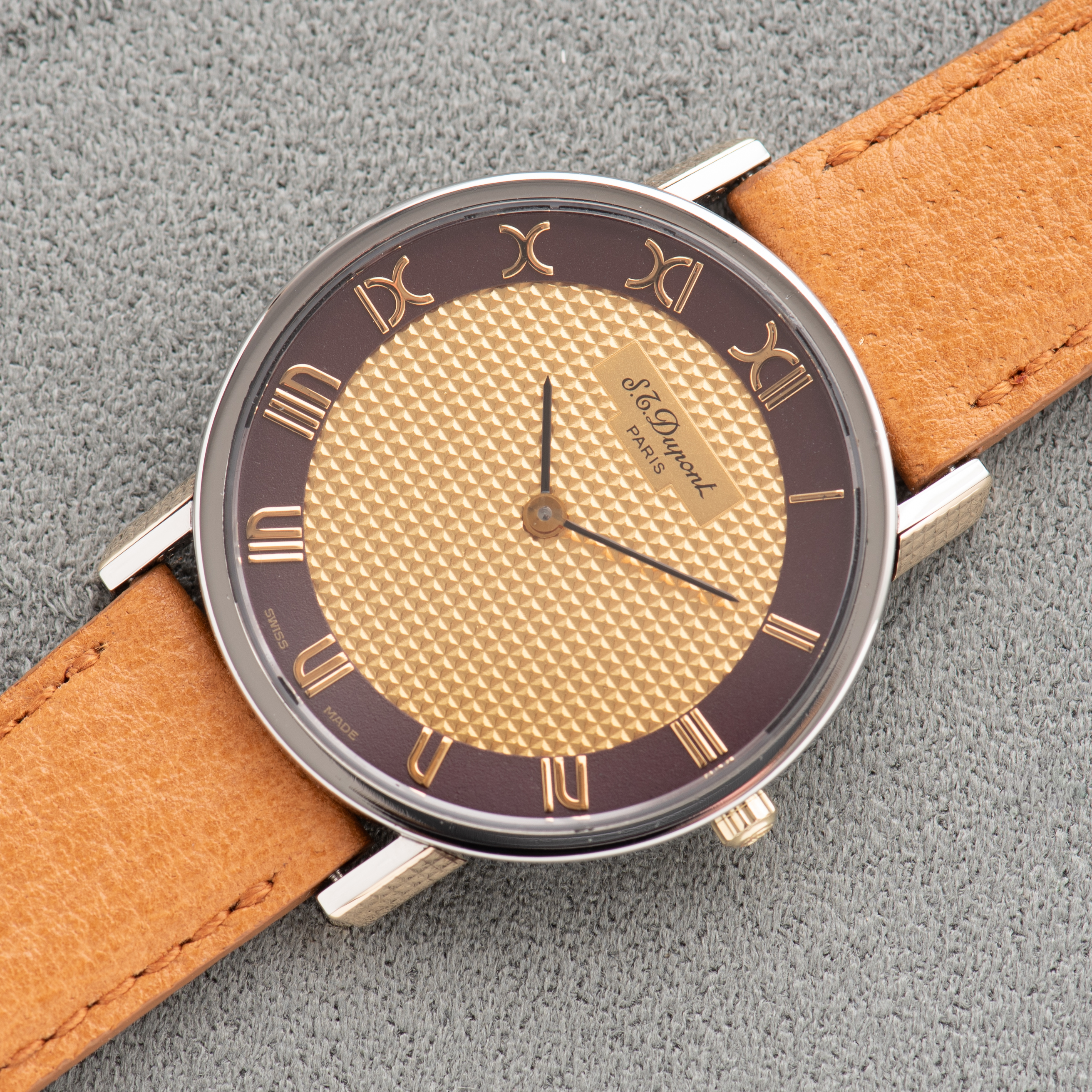 Zicht op ST Dupont Paris Quartz Gold/steel ref 199.11.5 vanaf 1990