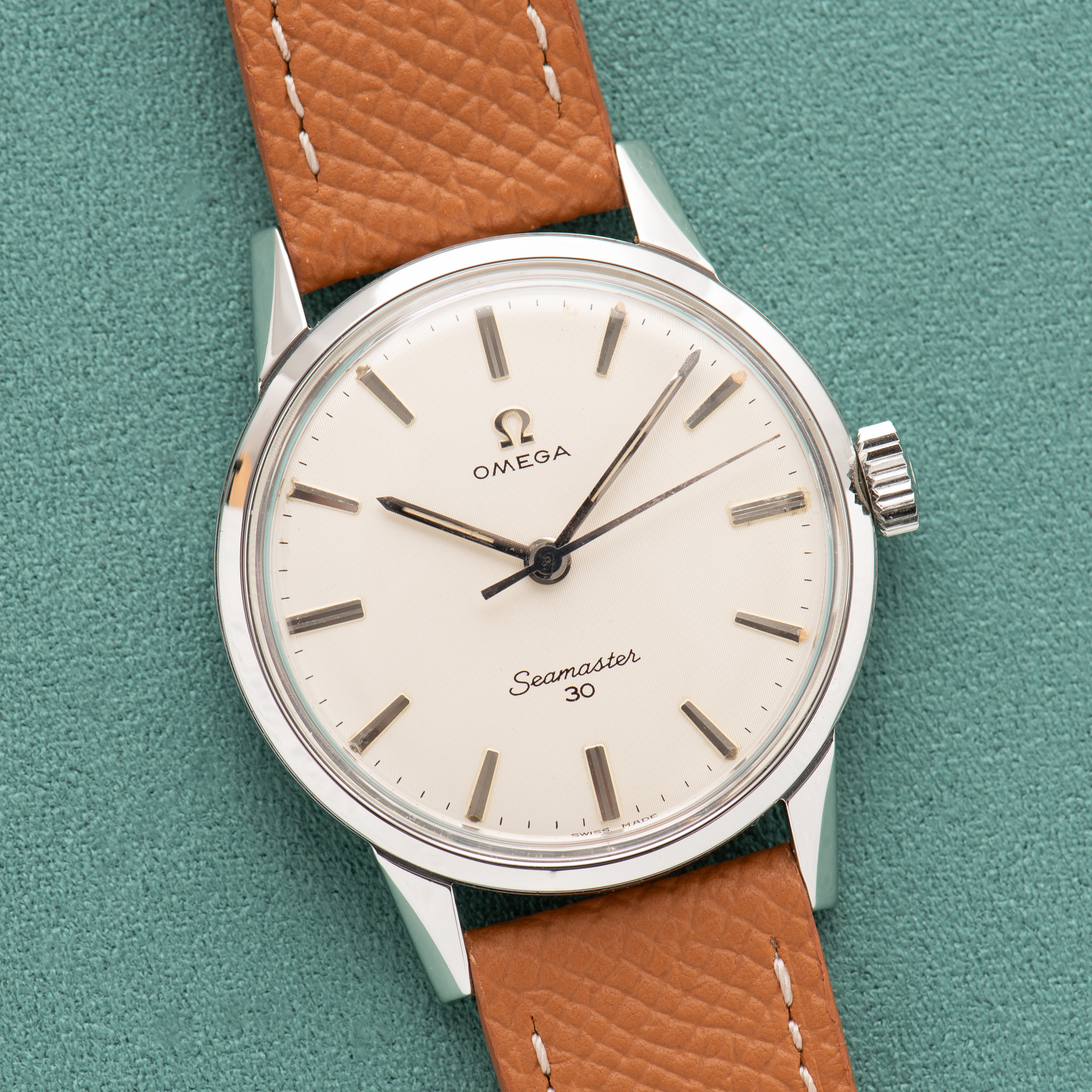 View of Omega Seamaster 30 "Linen Dial" from 1963 Ref 135.003