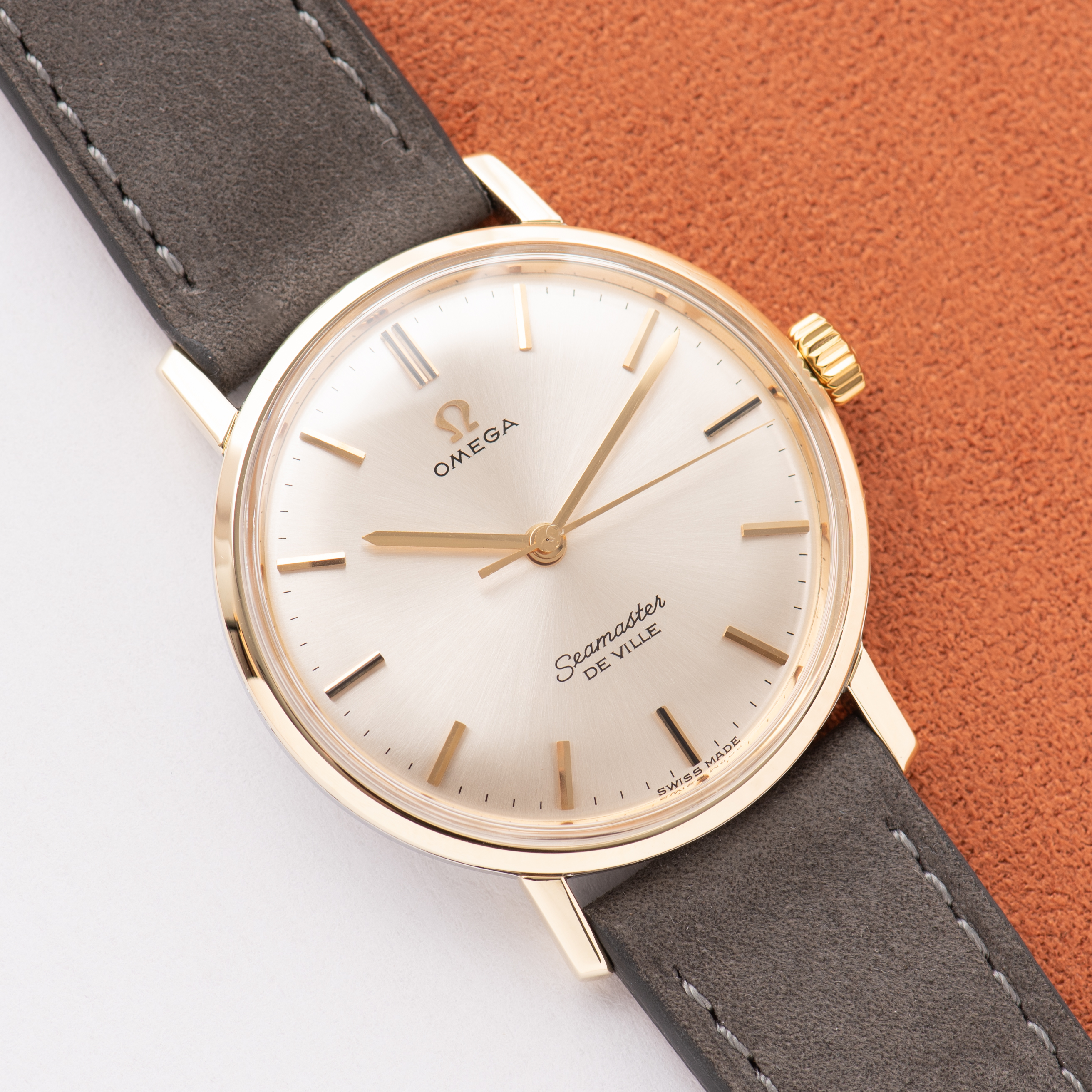 Vue de Omega Seamaster De Ville Date Gold/Steel Réf 135.020 from 1964
