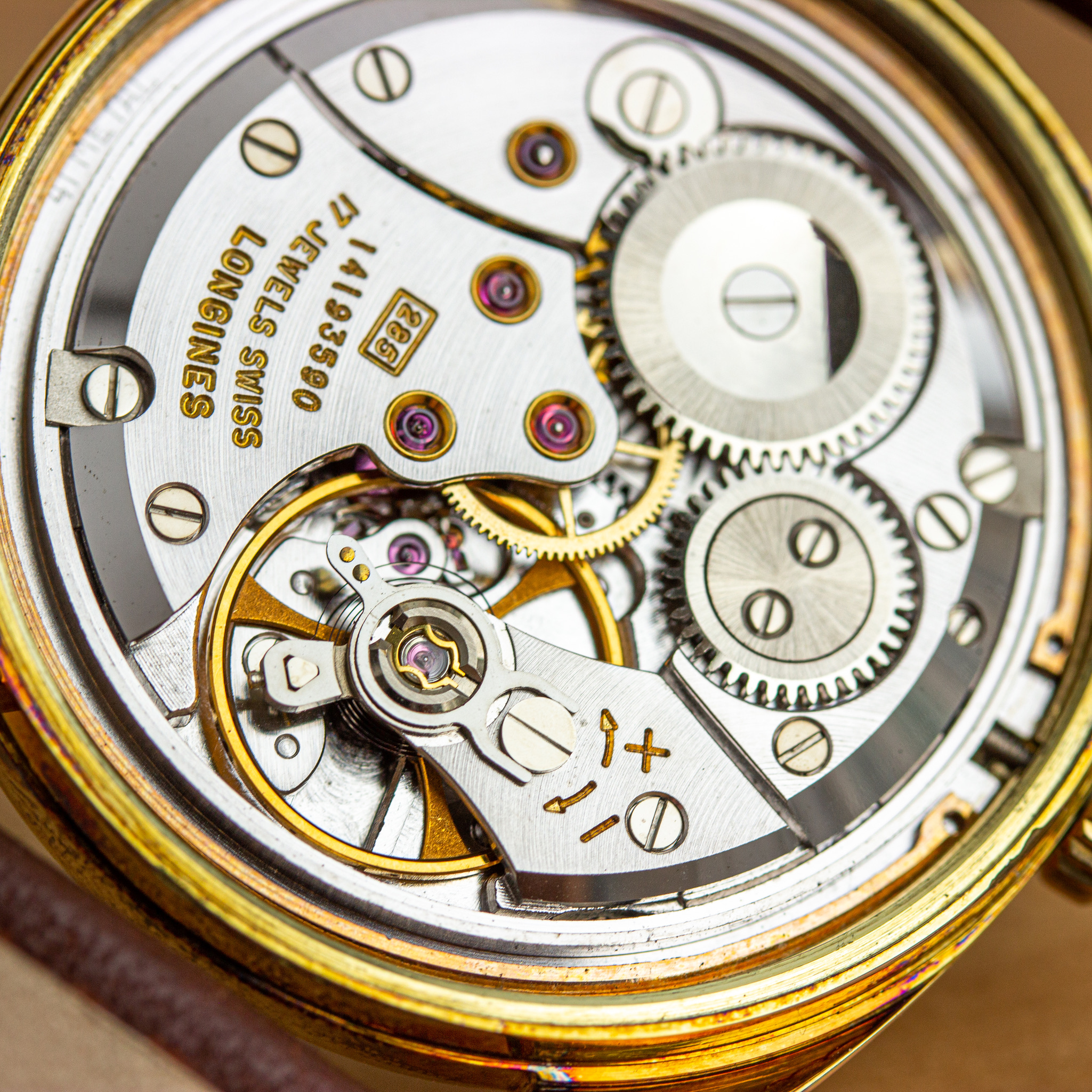 Zicht op Longines mécanique cal 286 Swiss Made Réf 7913