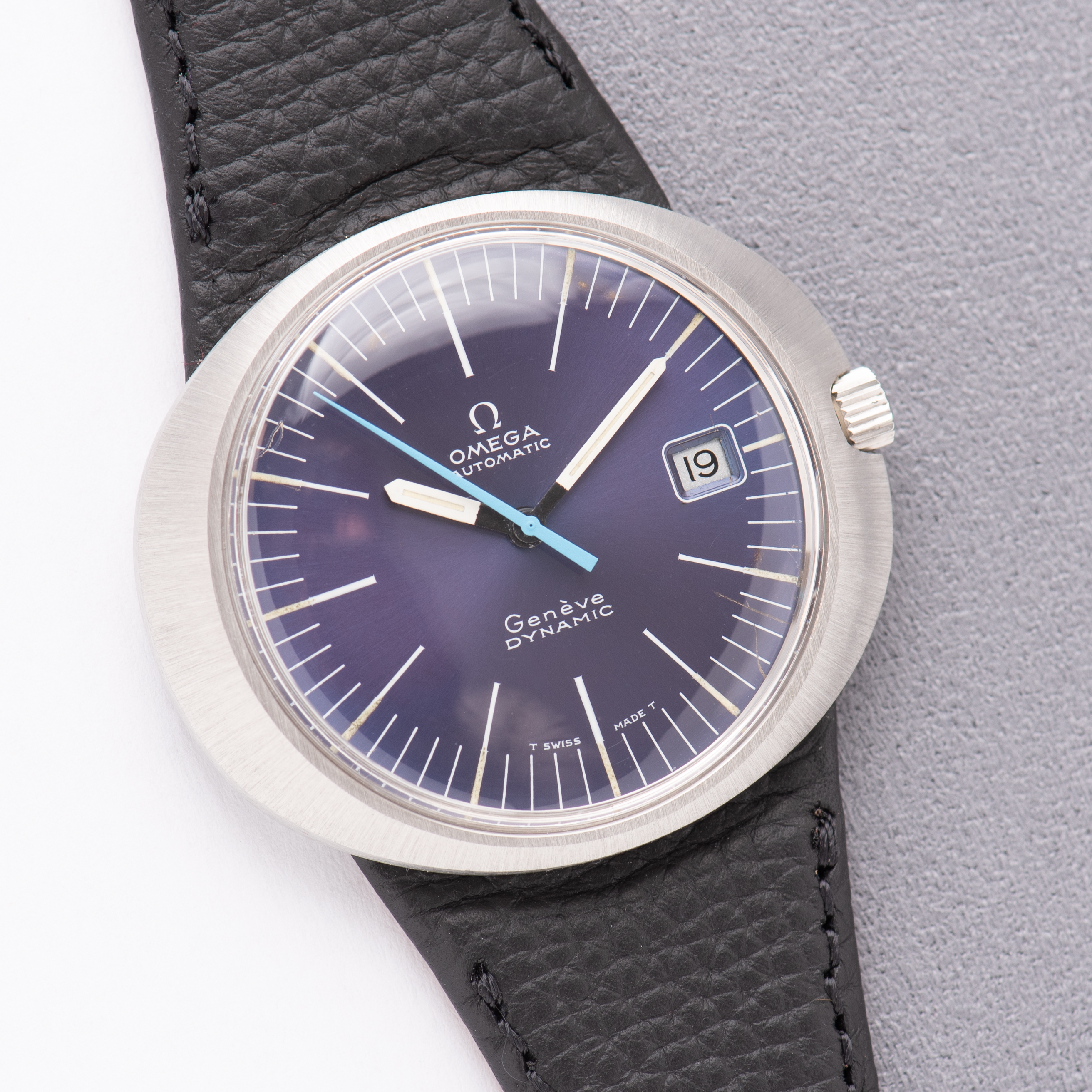 View of Omega Genève Dynamic Automatic Date Blue Dial from 1968 Ref 166.039