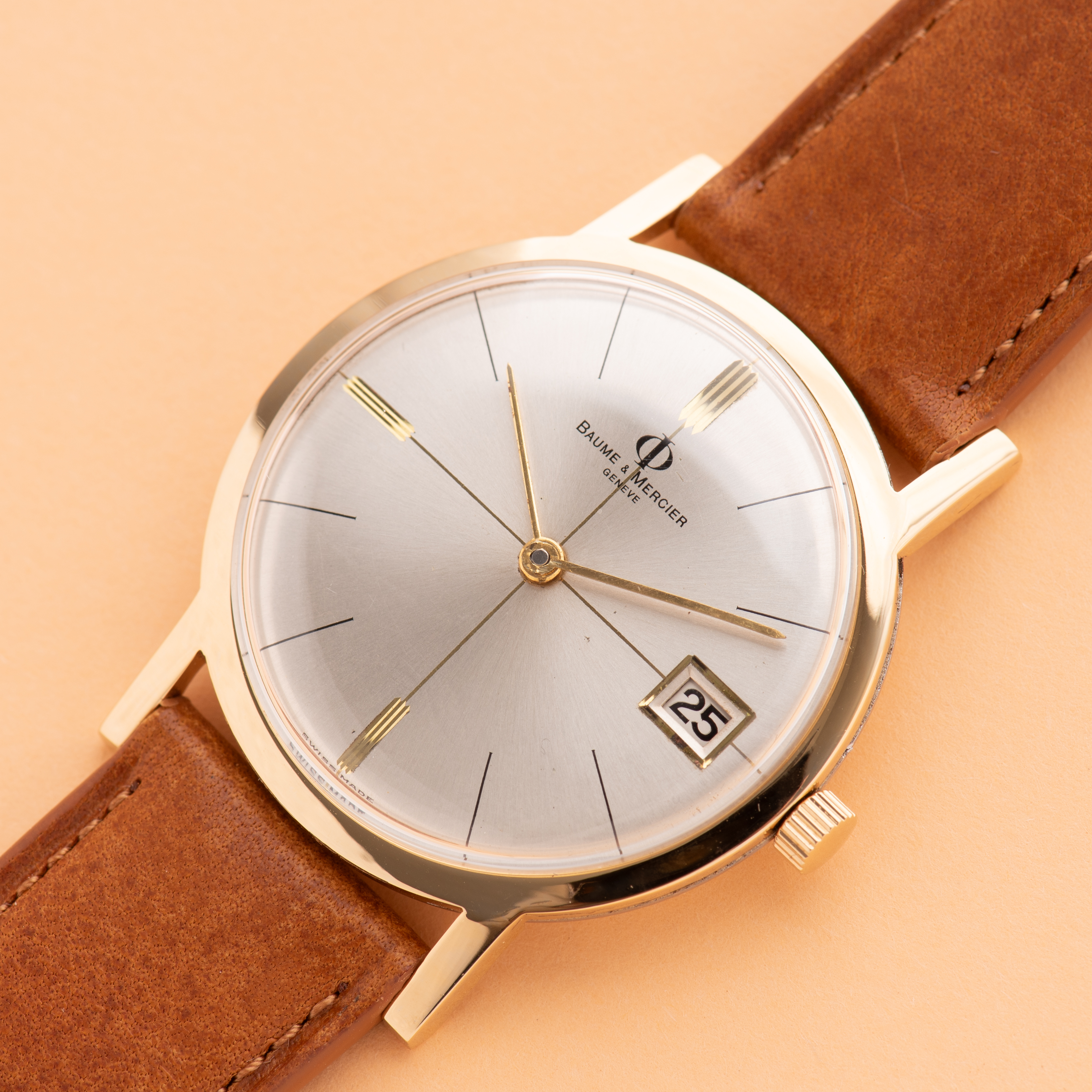 Zicht op Baume & Mercier Genève kruisdraad wijzerplaat mechanische ref 76929