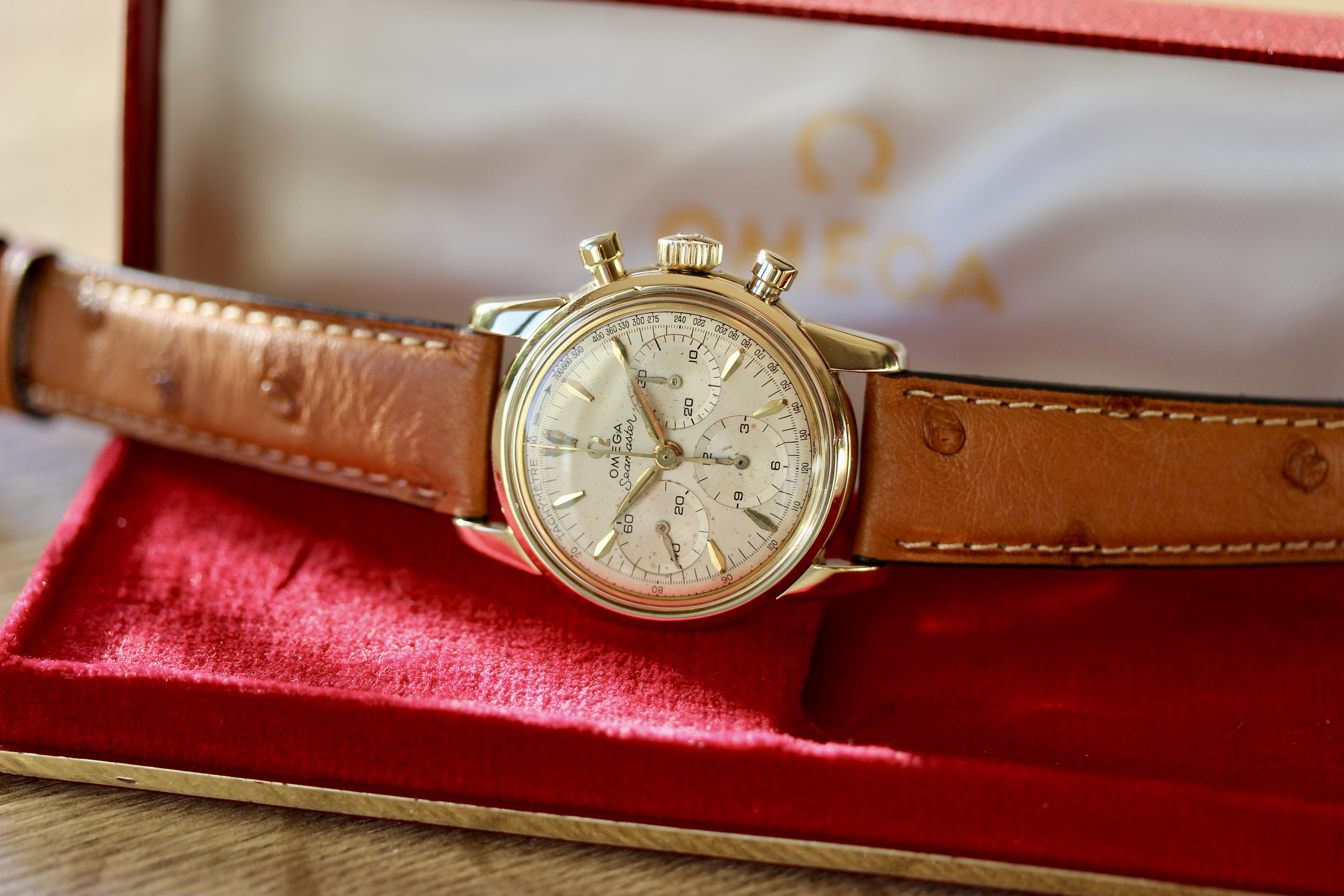 Vue de Omega Seamaster Chronographe réf KO 2907/2 cal 321