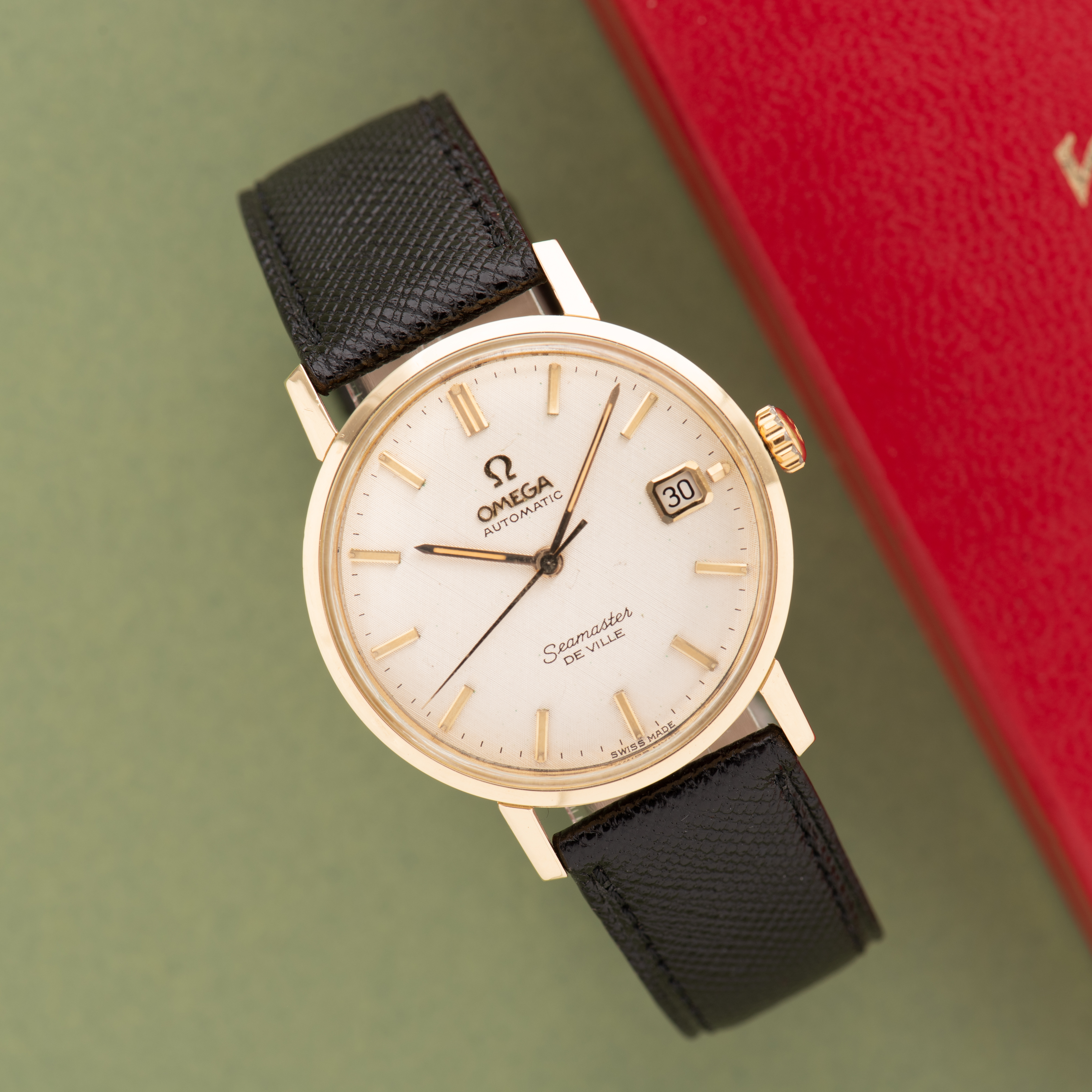 Vue de Omega Seamaster De Ville "Linen dial" réf 166.020 or 18K from 1963