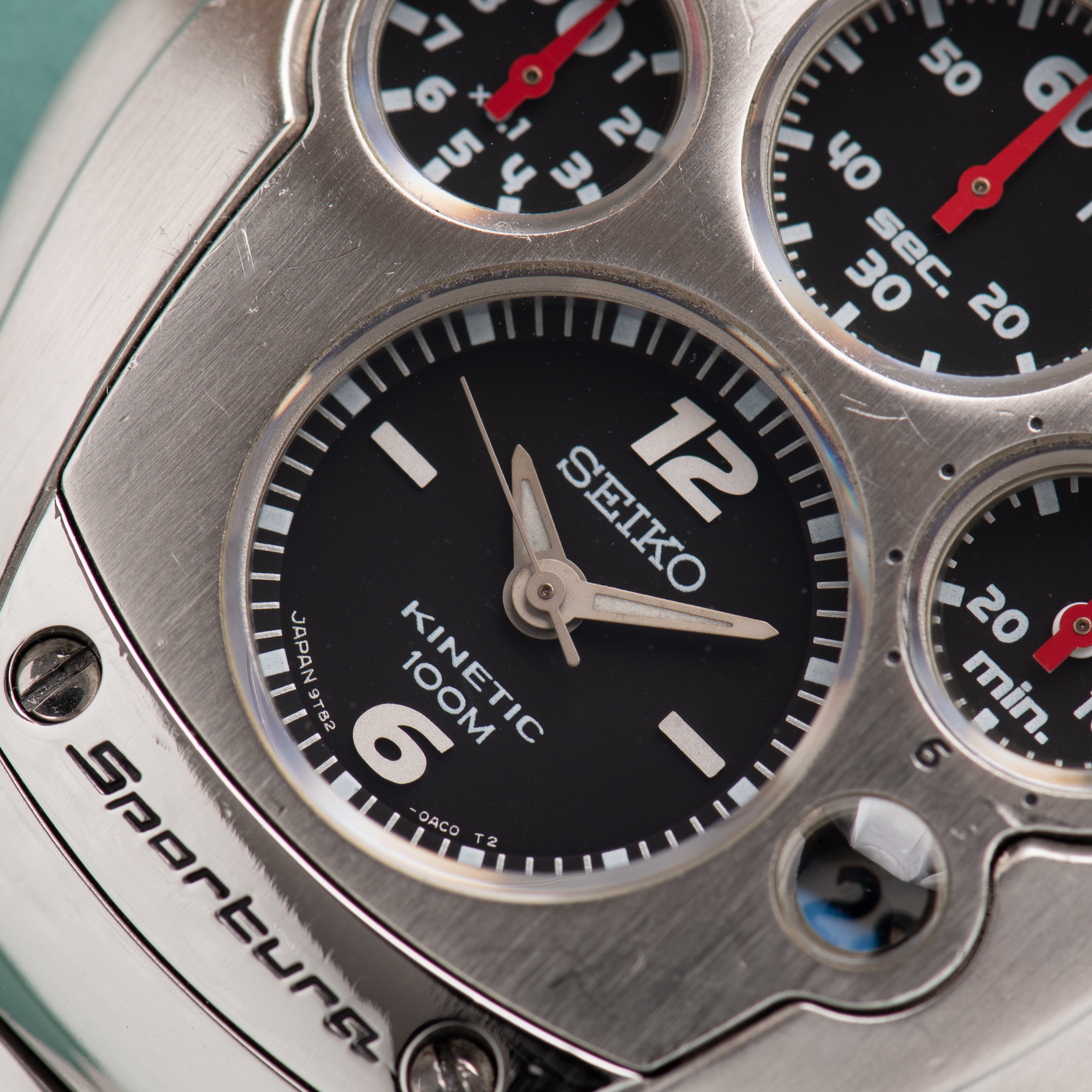 Zicht op Seiko Sportura Kinetic Chronograph SLQ015 9T82-0AC0 Seiko Serviced
