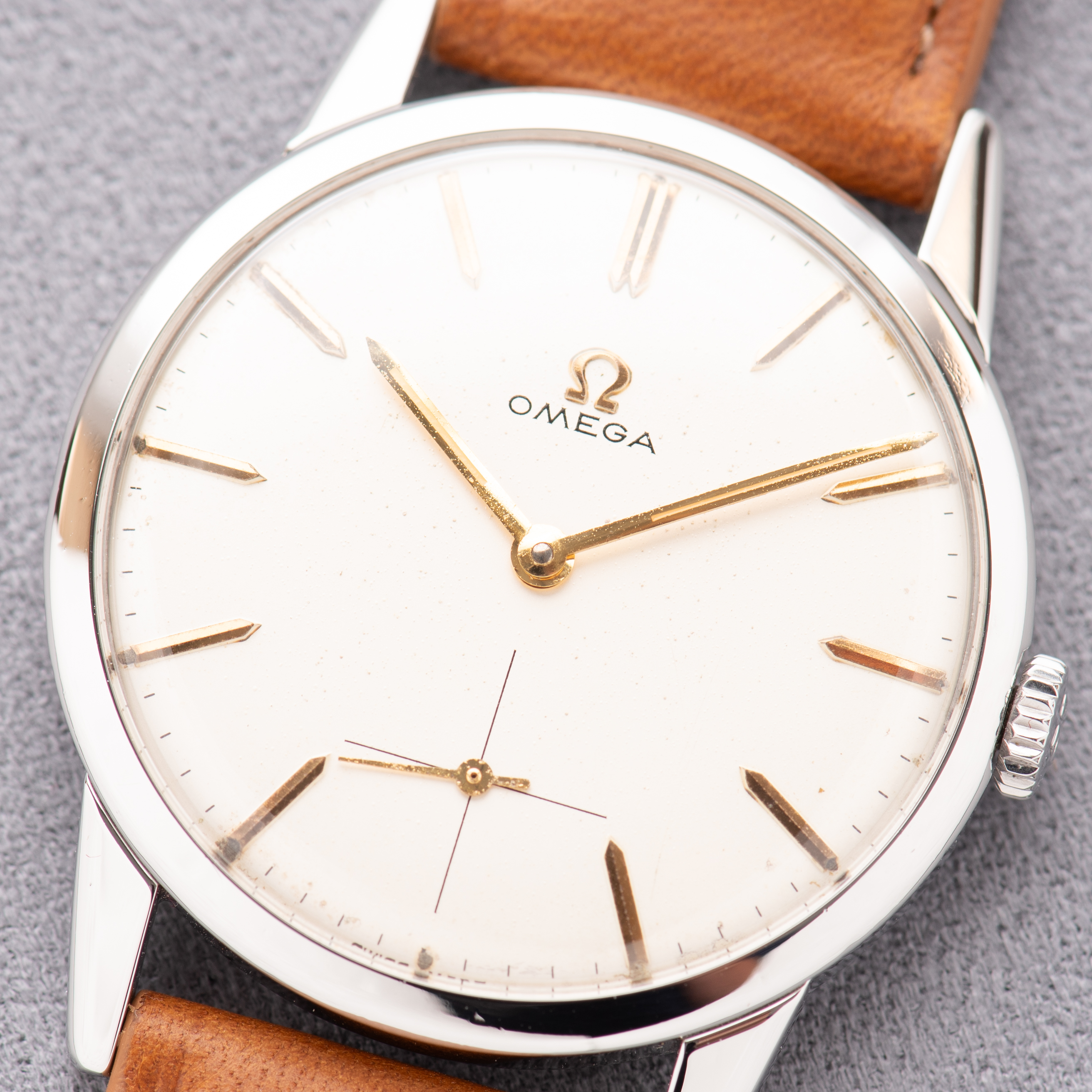 View of Omega Dress Watch Small Second Steel – Calibre 269 – Réf. 121.003 – 1963
