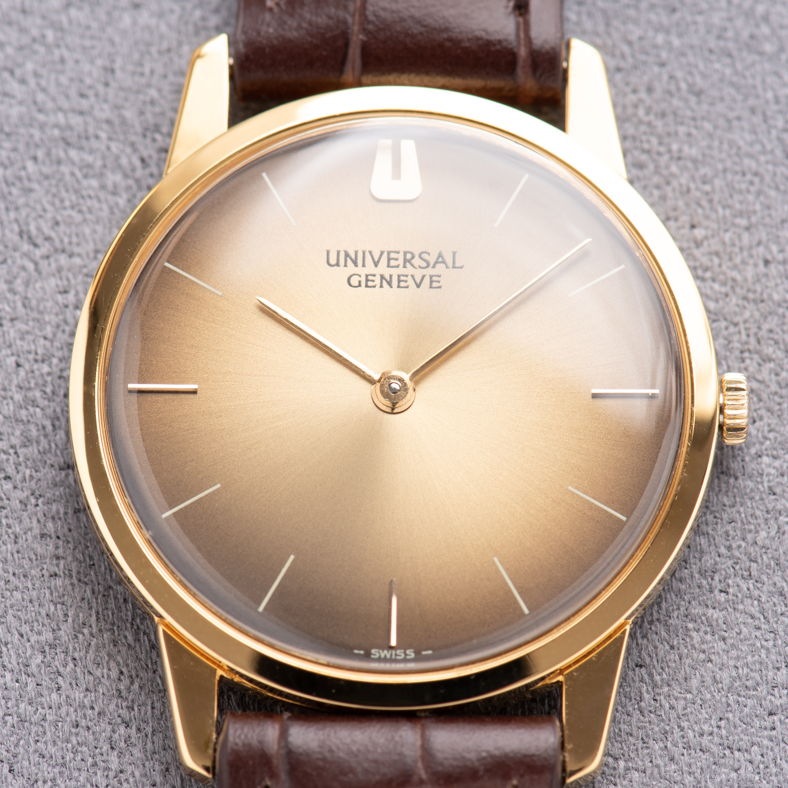 View of Universal Geneve Caramel Dial Extraslim Cal 42 from 1970