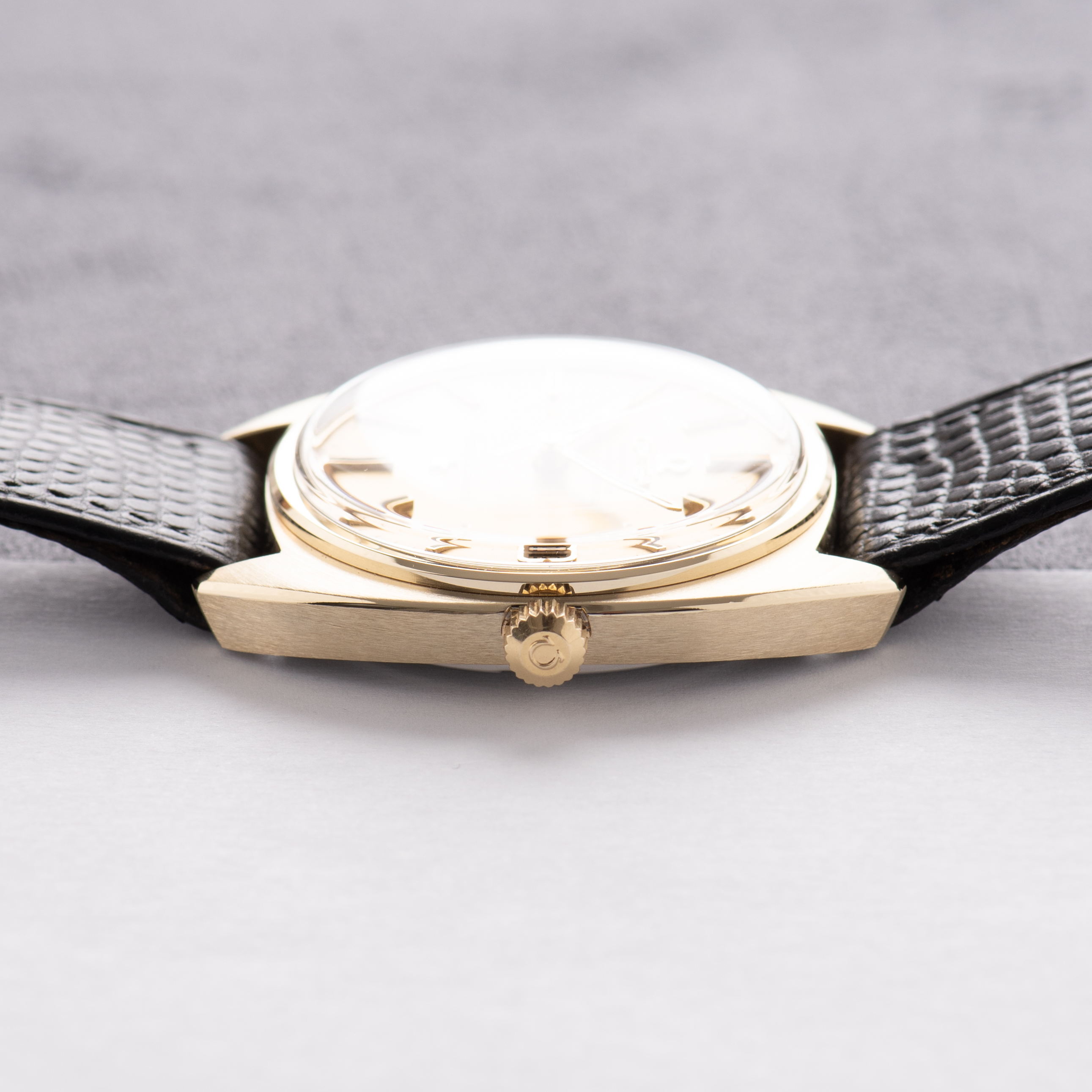 View of Omega Constellation Chronometer C-shape 14K Gold Capped from 1969 Réf 168.017SP