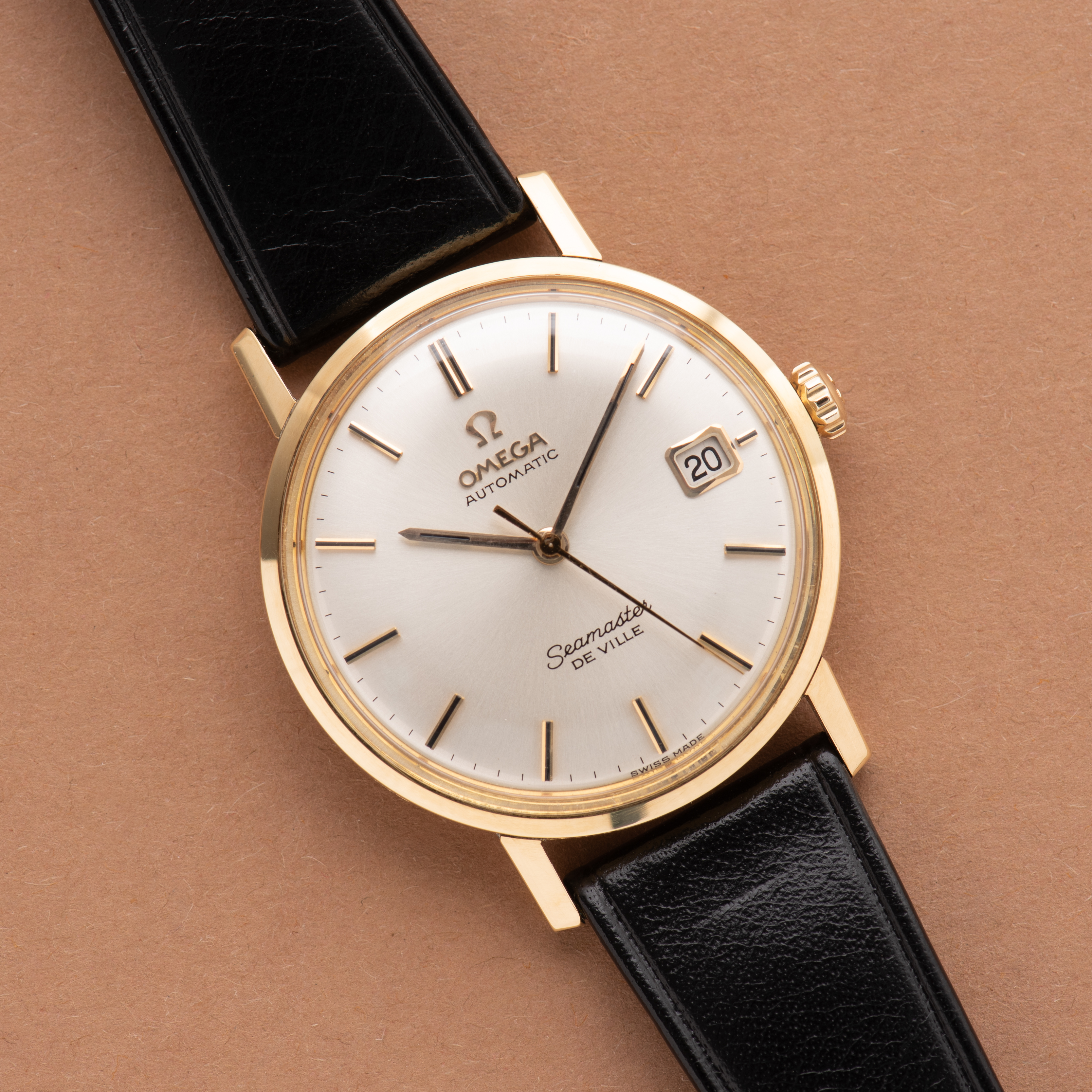 Vue de Omega Automatic Seamaster De Ville Gold 18k 0,750 réf 166.020 from 1966
