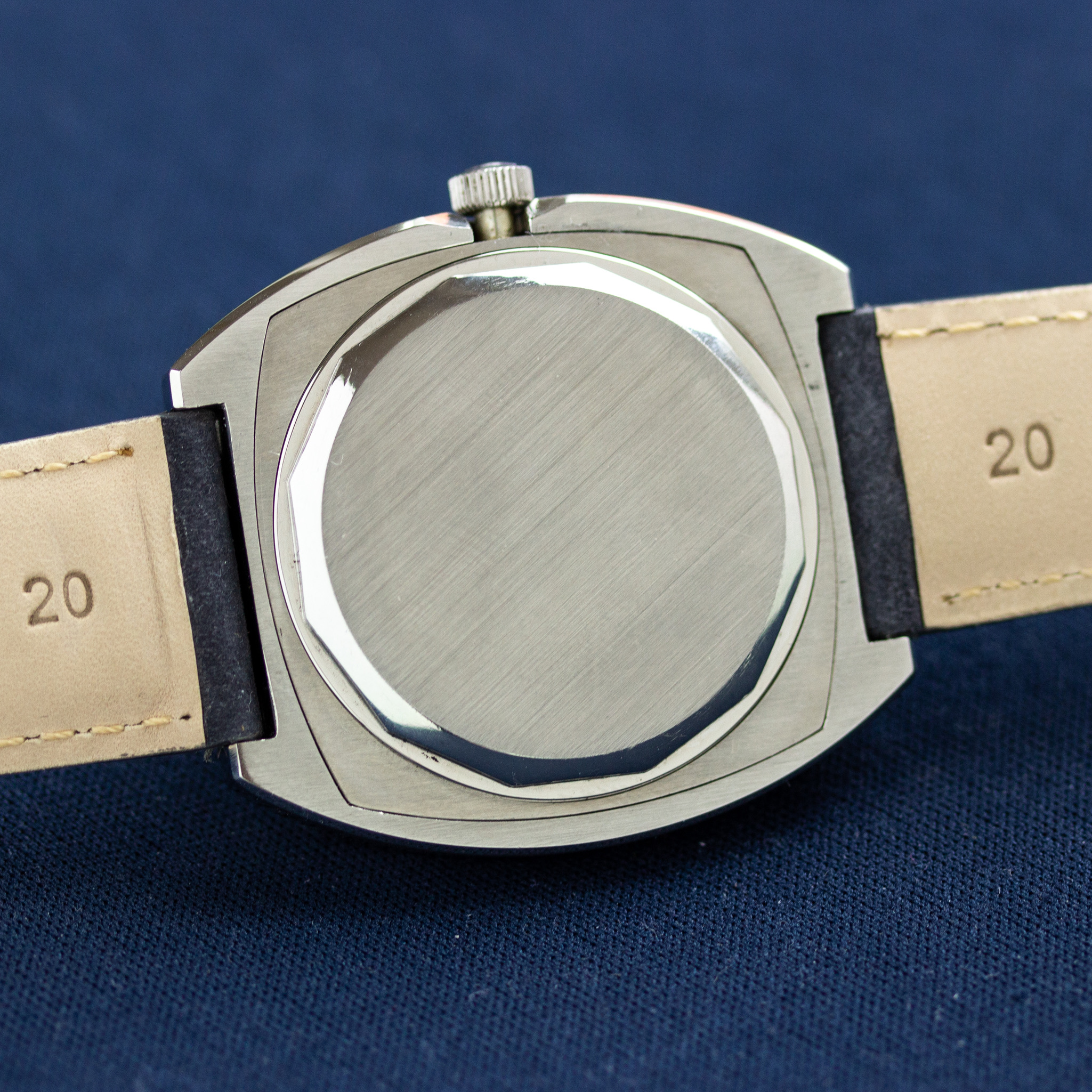 Zicht op Tissot Swiss Tissonic Electronic Cal 2010