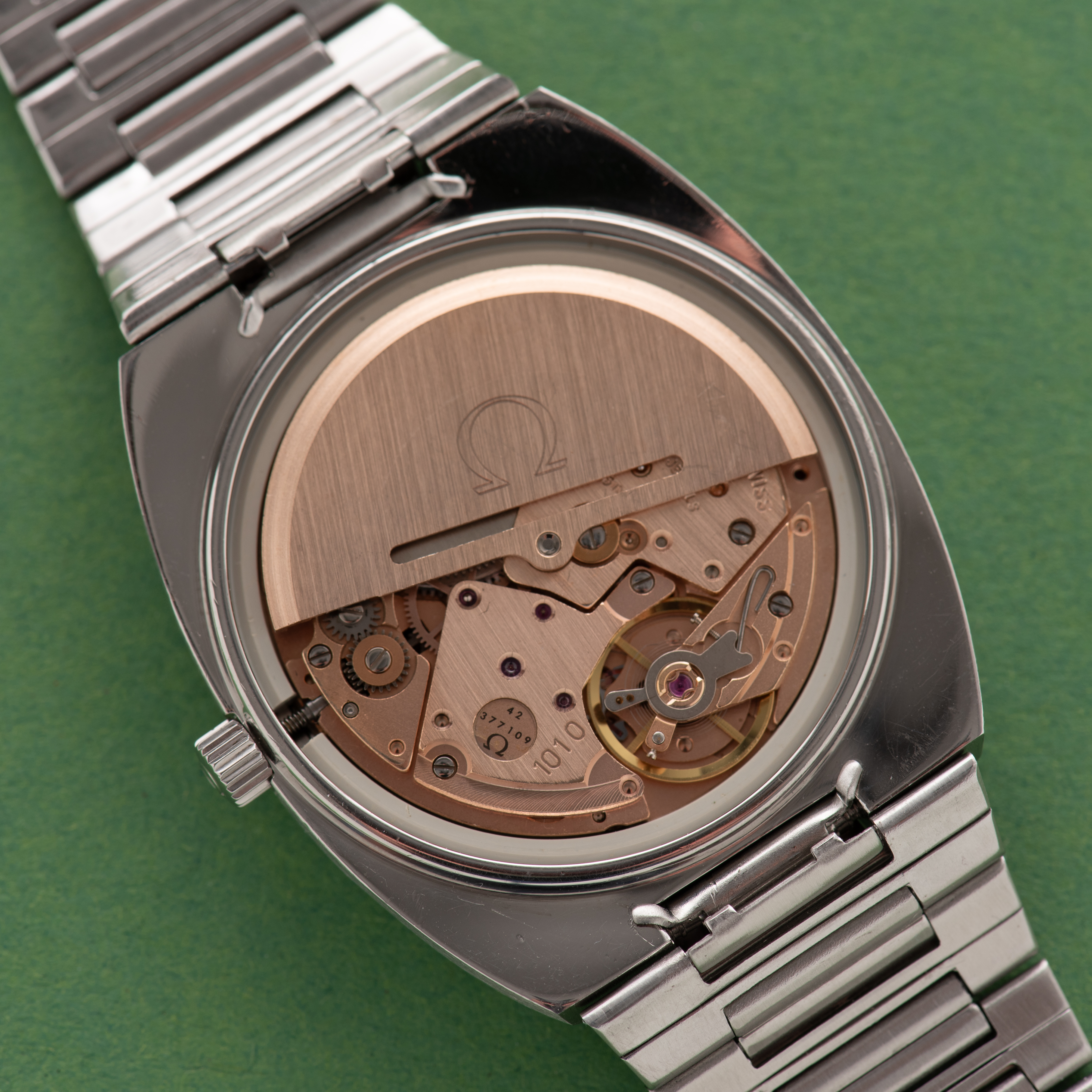Zicht op Omega Seamaster Automatic réf 166.0206 cal 1010 from 1979