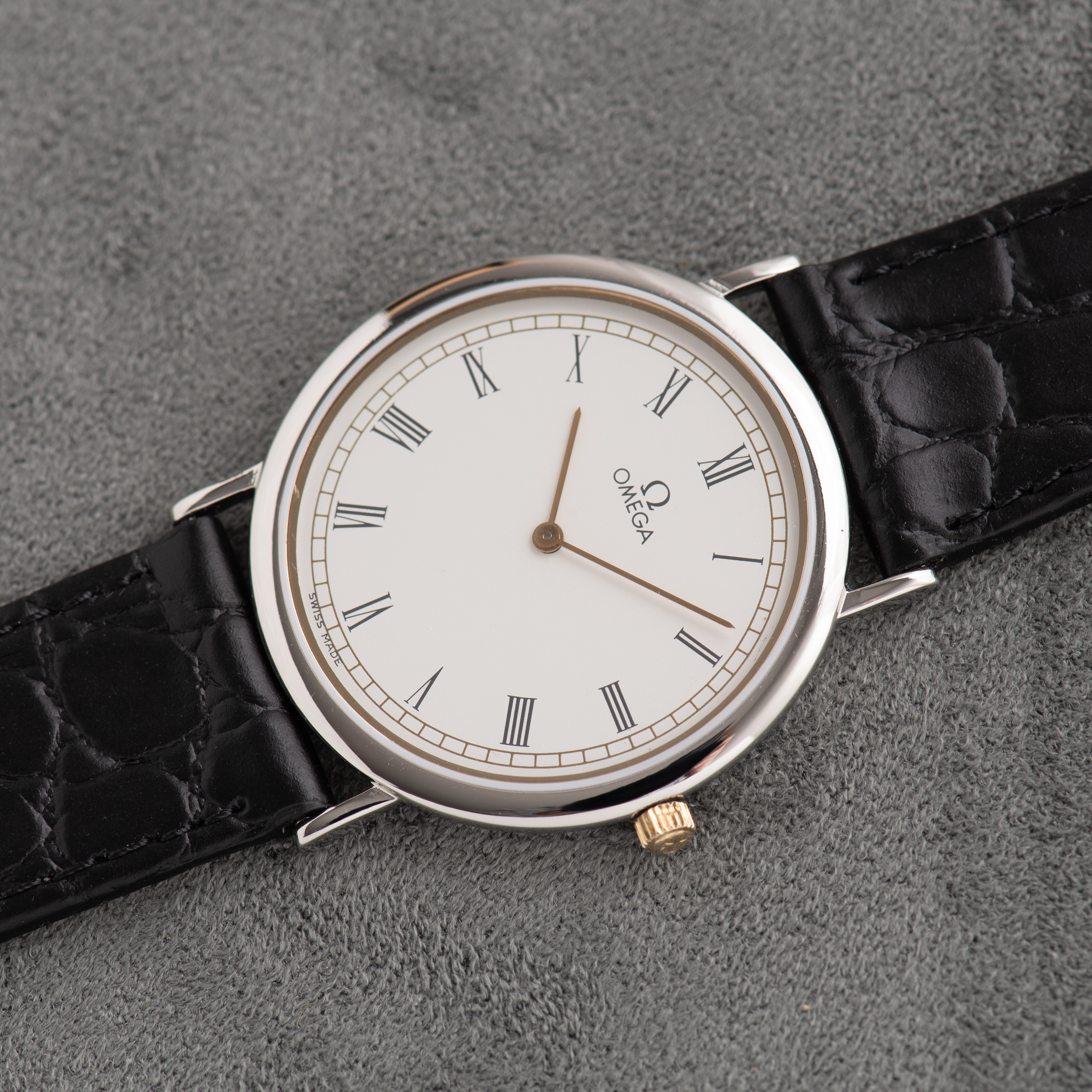 View of Omega Quartz White dial Roman numerals ref 195.0075 cal 1378