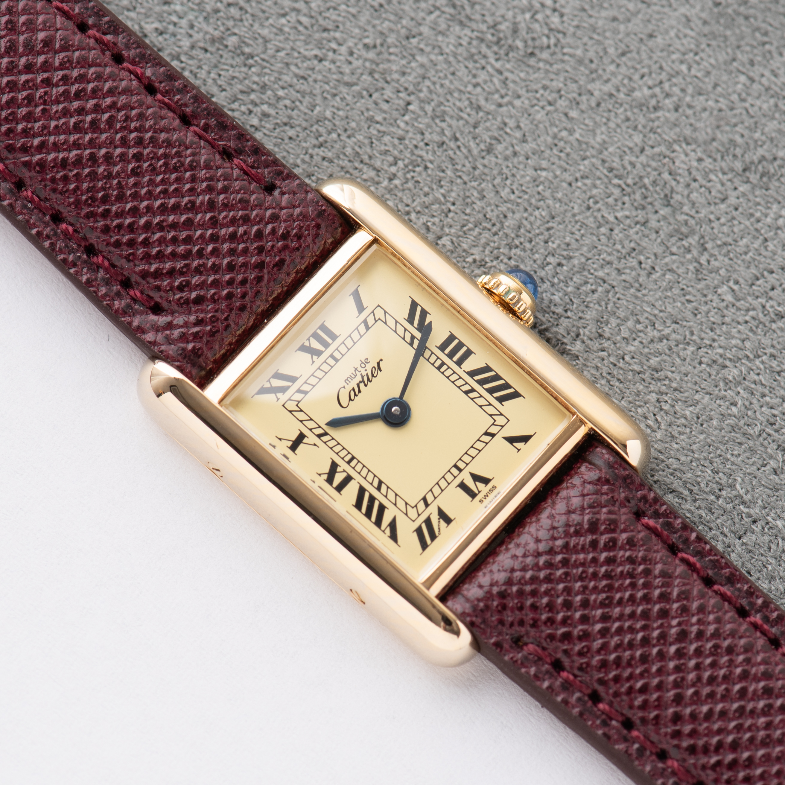 View of Cartier Must by Tank Vermeil Roman Lemon Dial Full Set 1992