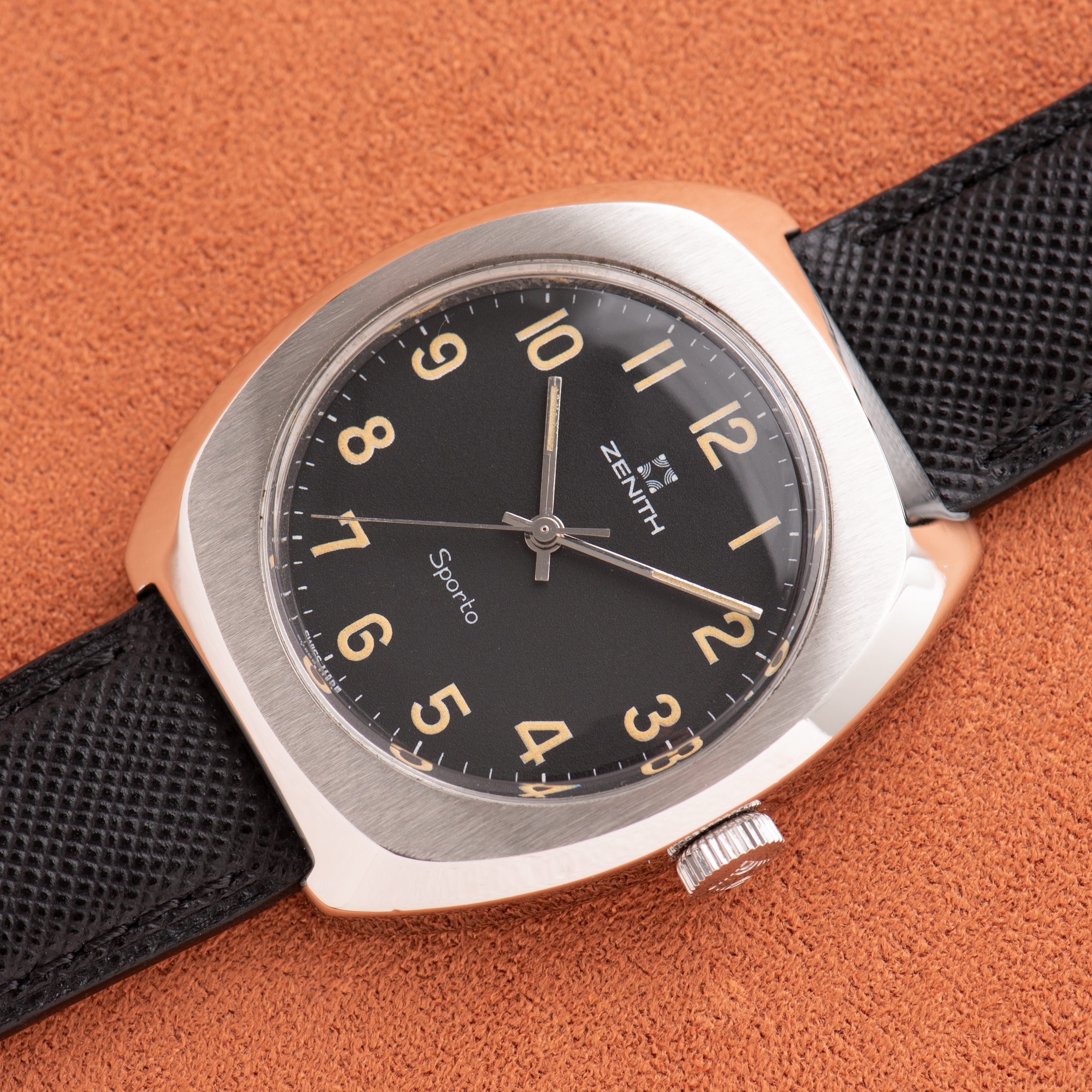 View of Zenith Sporto Mat Black Tritium Dial Réf 01 1496 360