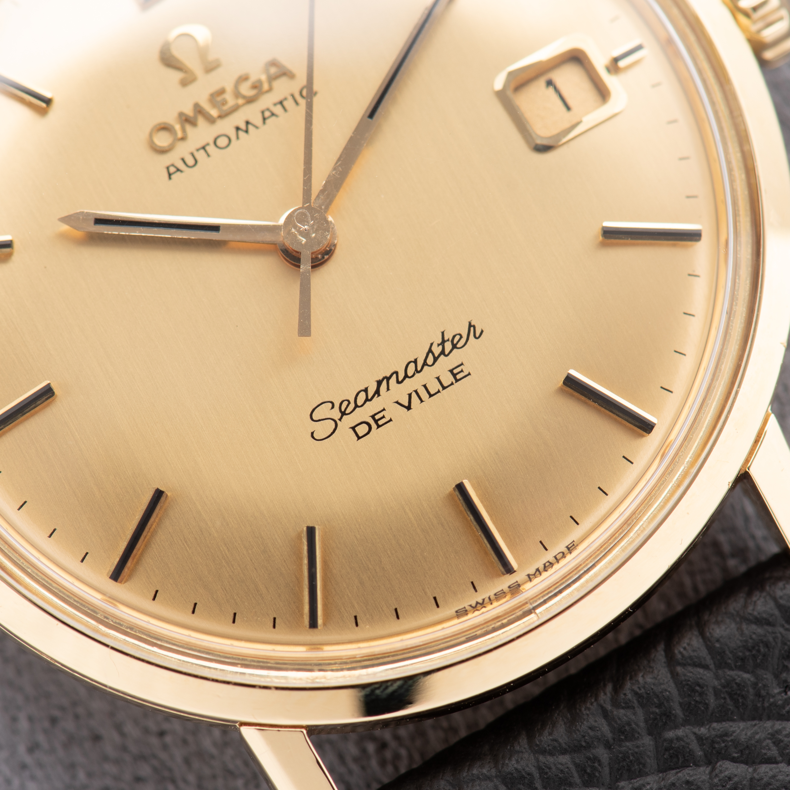 Zicht op Omega Seamaster De Ville Automatic OM Dial 18K Réf 166.020 from 1967