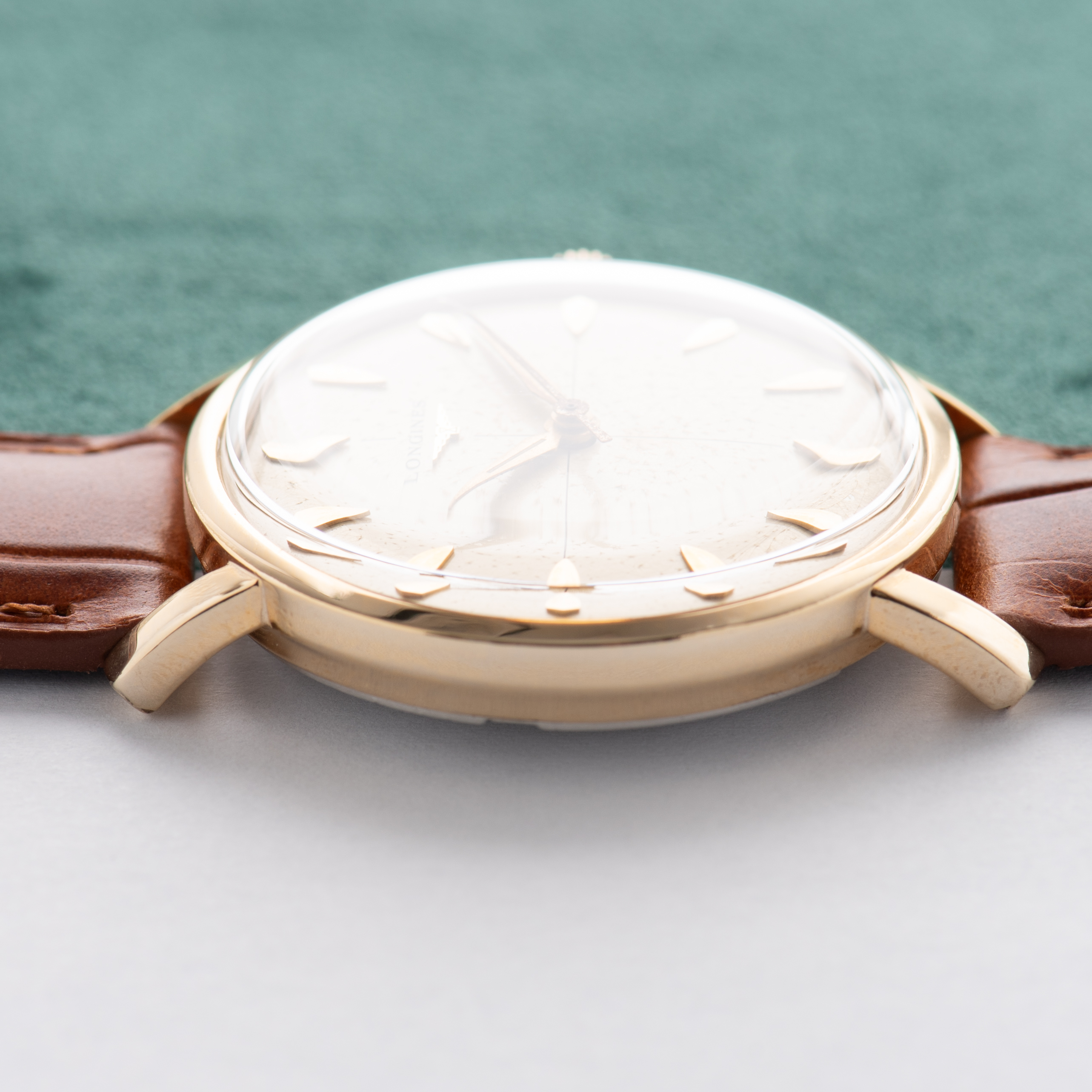Vue de Longines mécanique Crosshair dial réf 6852-2 162 from 60'