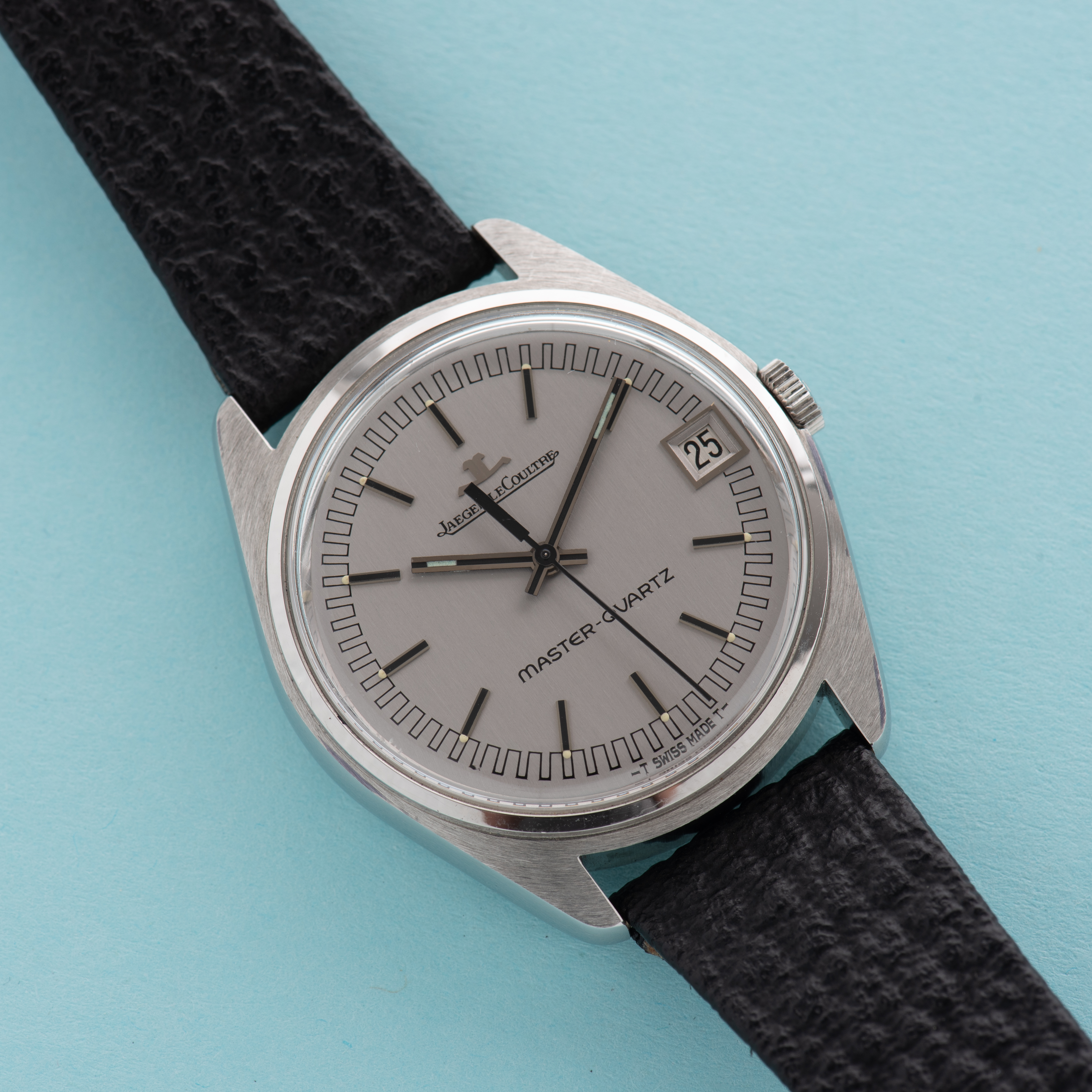 Vue de Jaeger LeCoultre Master-Quartz réf 23303-42