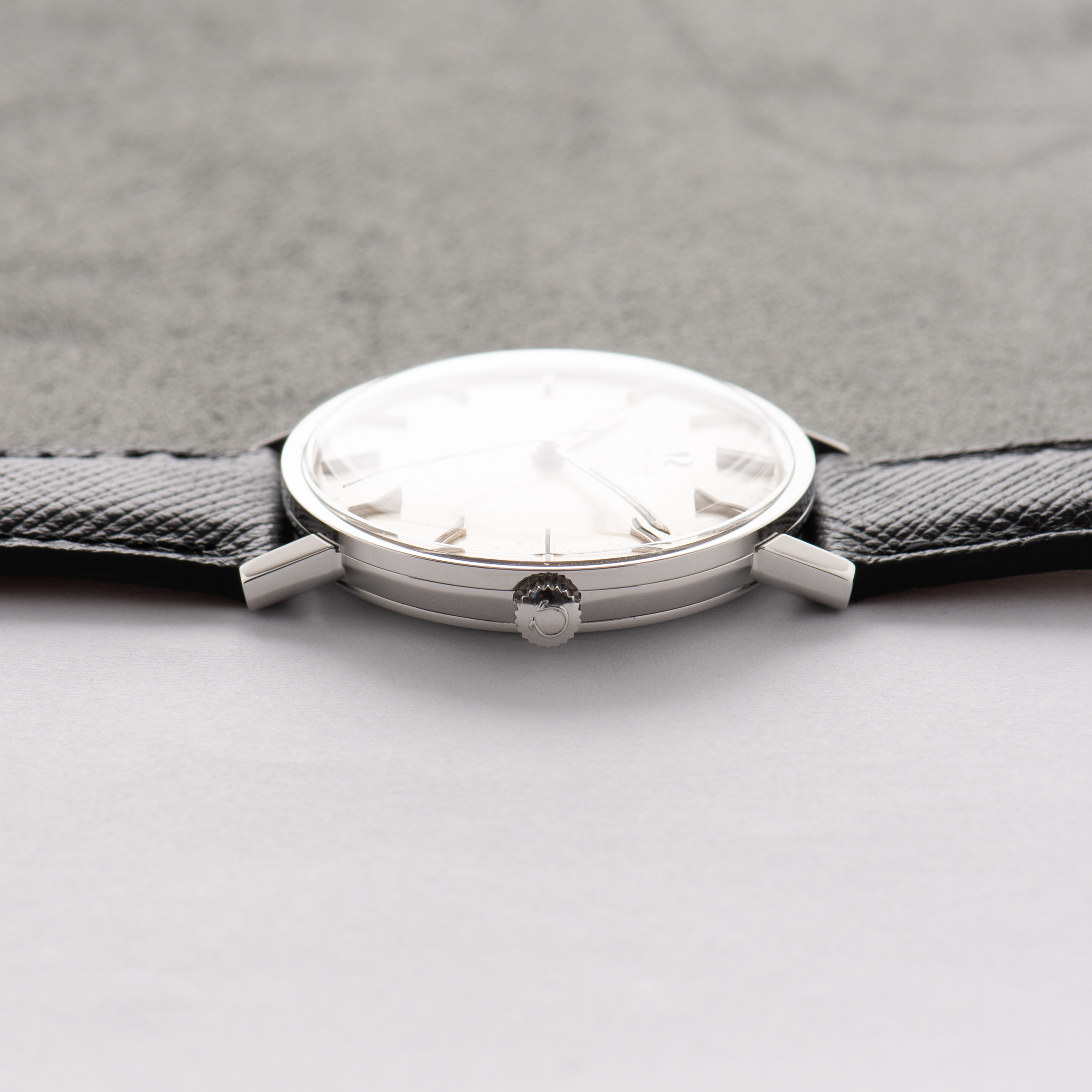 Vue de Omega Automatic Dress Watch Steel from 1963 Réf 161.009 from 1965
