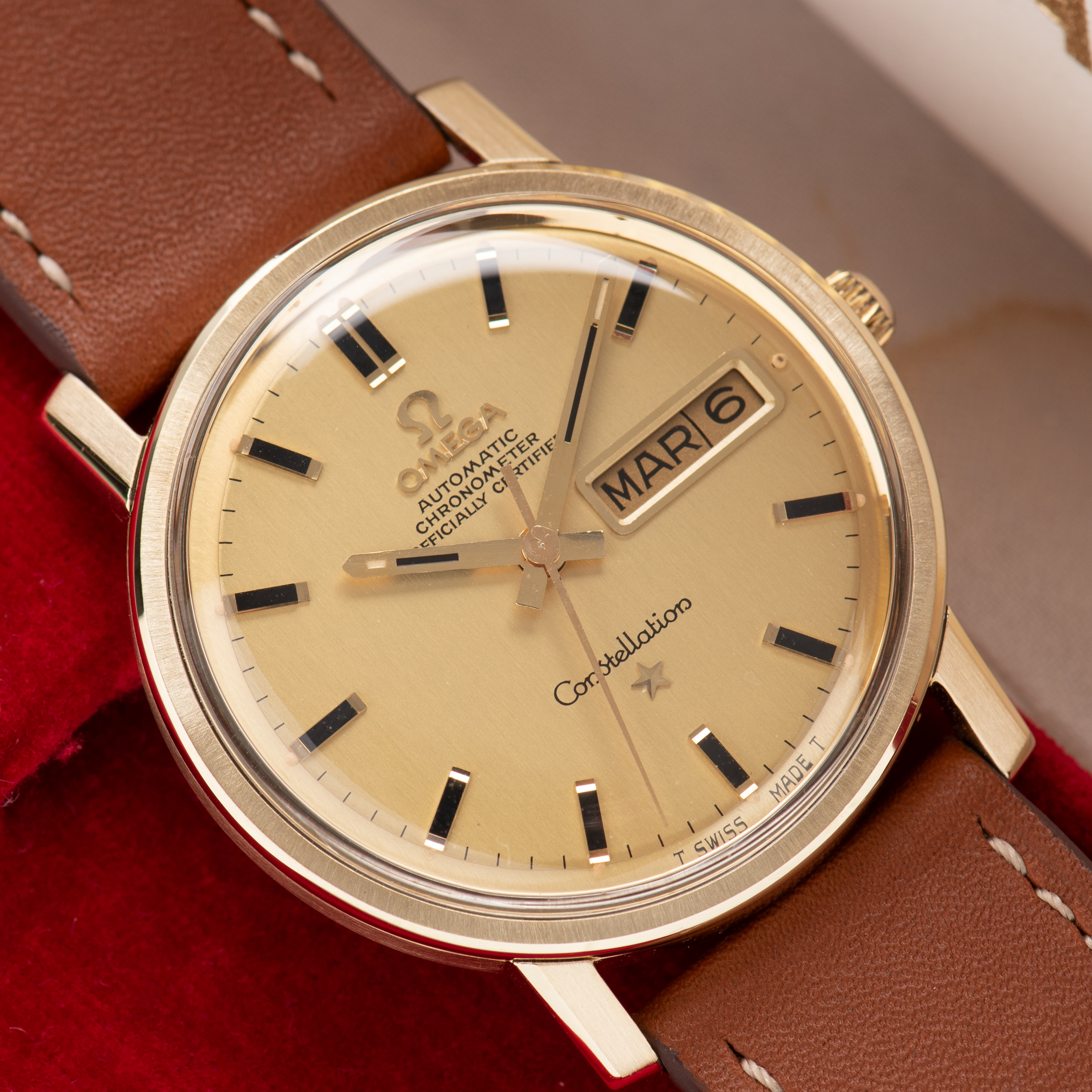 Zicht op Omega Constellation Automatic Chronometer Day-Date – Réf. 168.016 – 1969